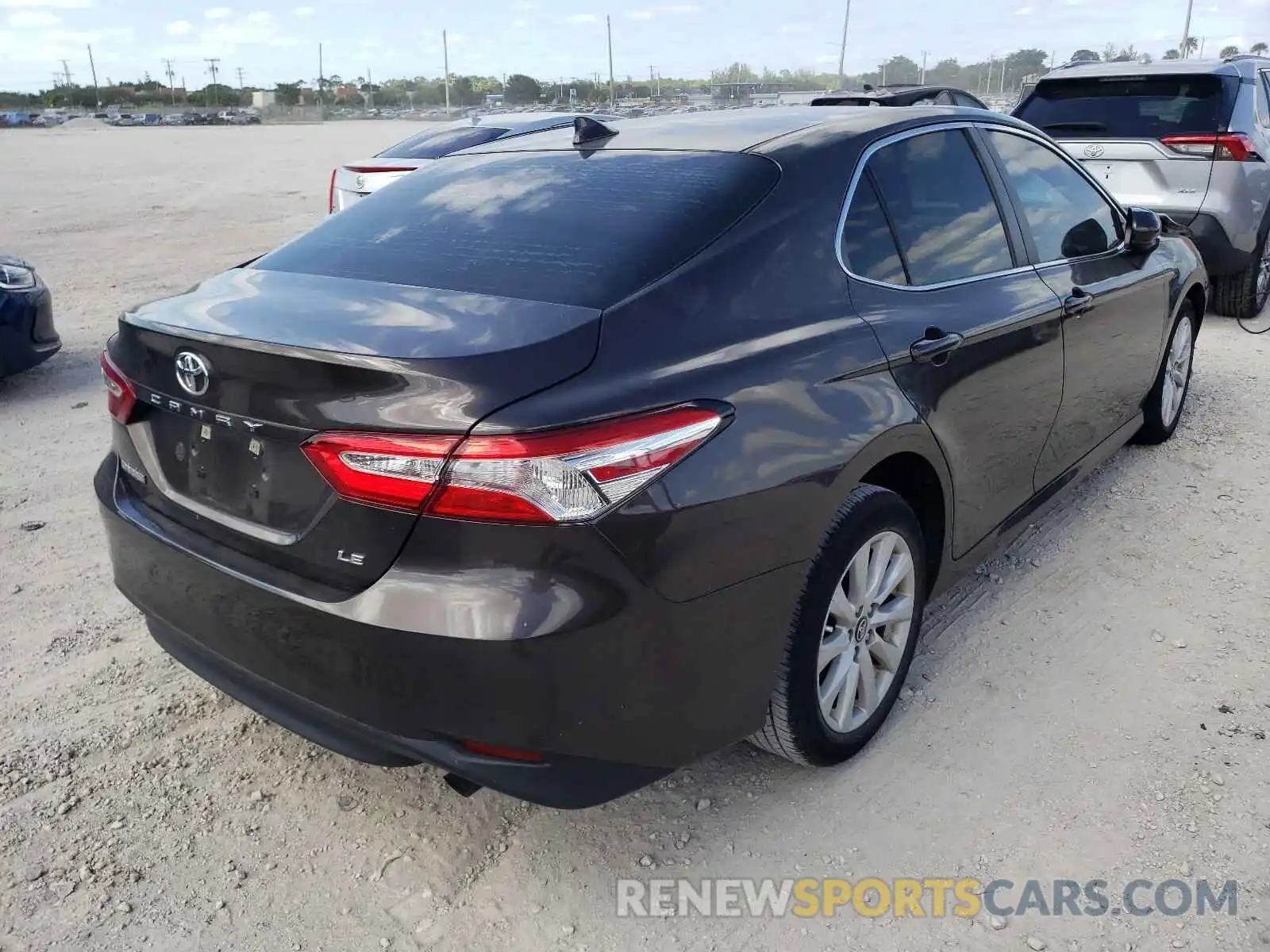 4 Photograph of a damaged car 4T1B11HK4KU194329 TOYOTA CAMRY 2019