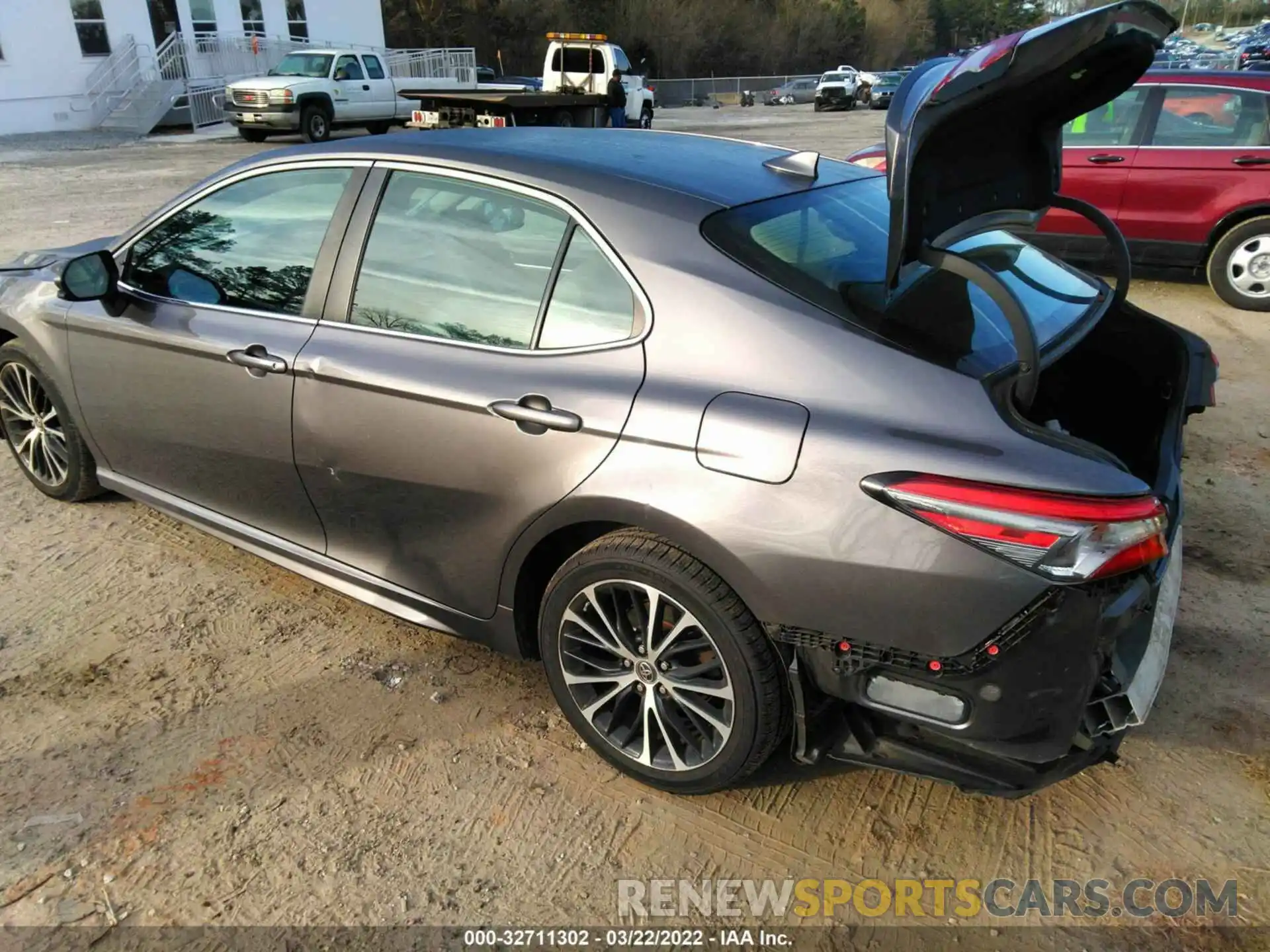 3 Photograph of a damaged car 4T1B11HK4KU194380 TOYOTA CAMRY 2019