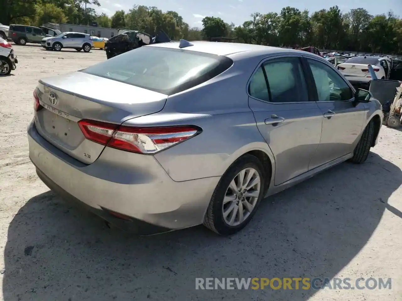 4 Photograph of a damaged car 4T1B11HK4KU195674 TOYOTA CAMRY 2019