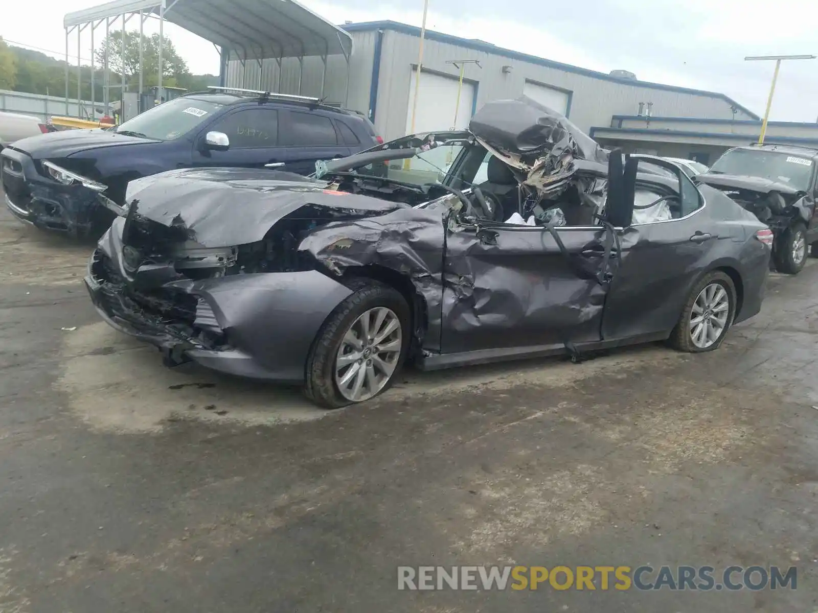 10 Photograph of a damaged car 4T1B11HK4KU195898 TOYOTA CAMRY 2019