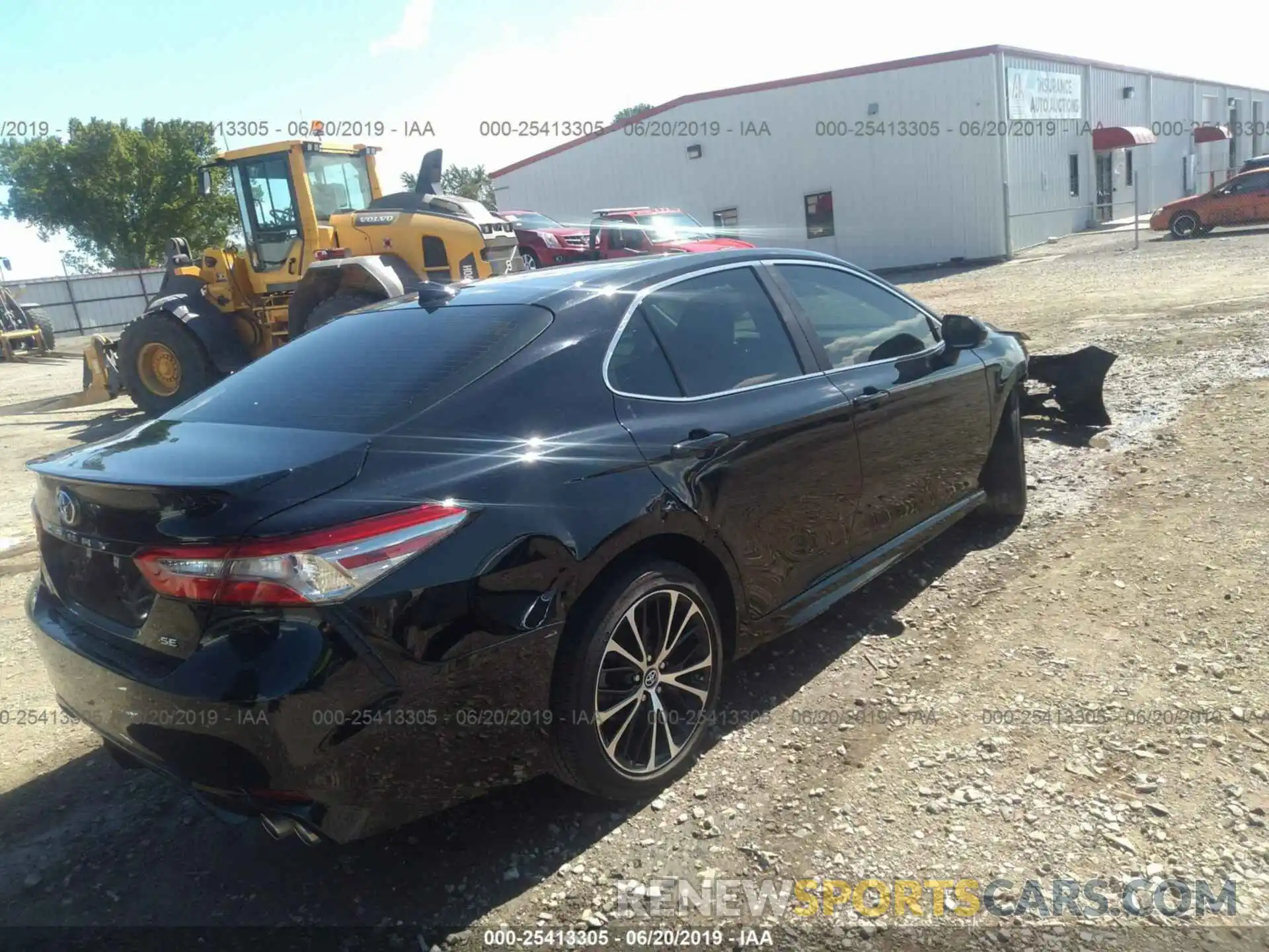 4 Photograph of a damaged car 4T1B11HK4KU199031 TOYOTA CAMRY 2019