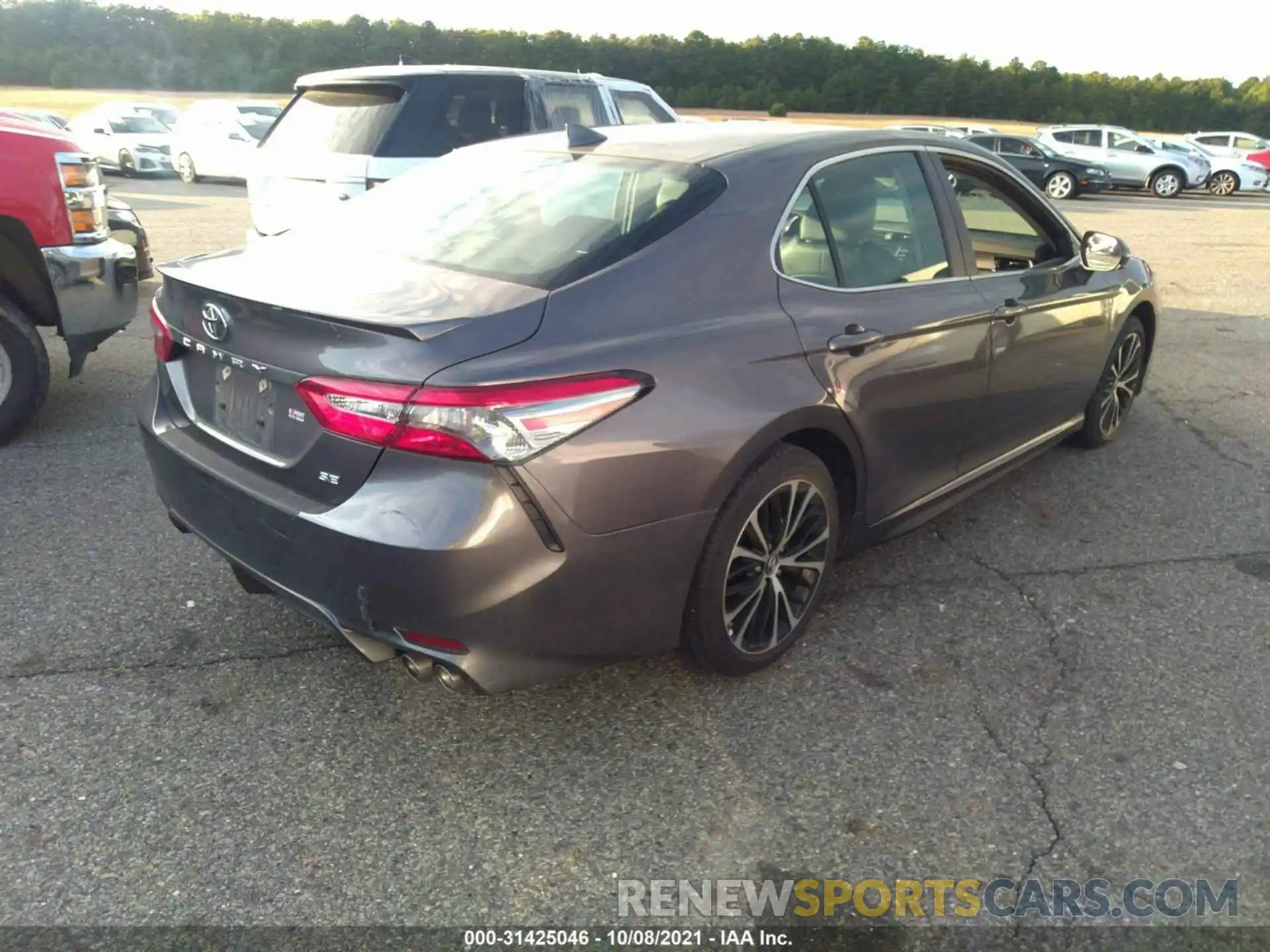 4 Photograph of a damaged car 4T1B11HK4KU200260 TOYOTA CAMRY 2019