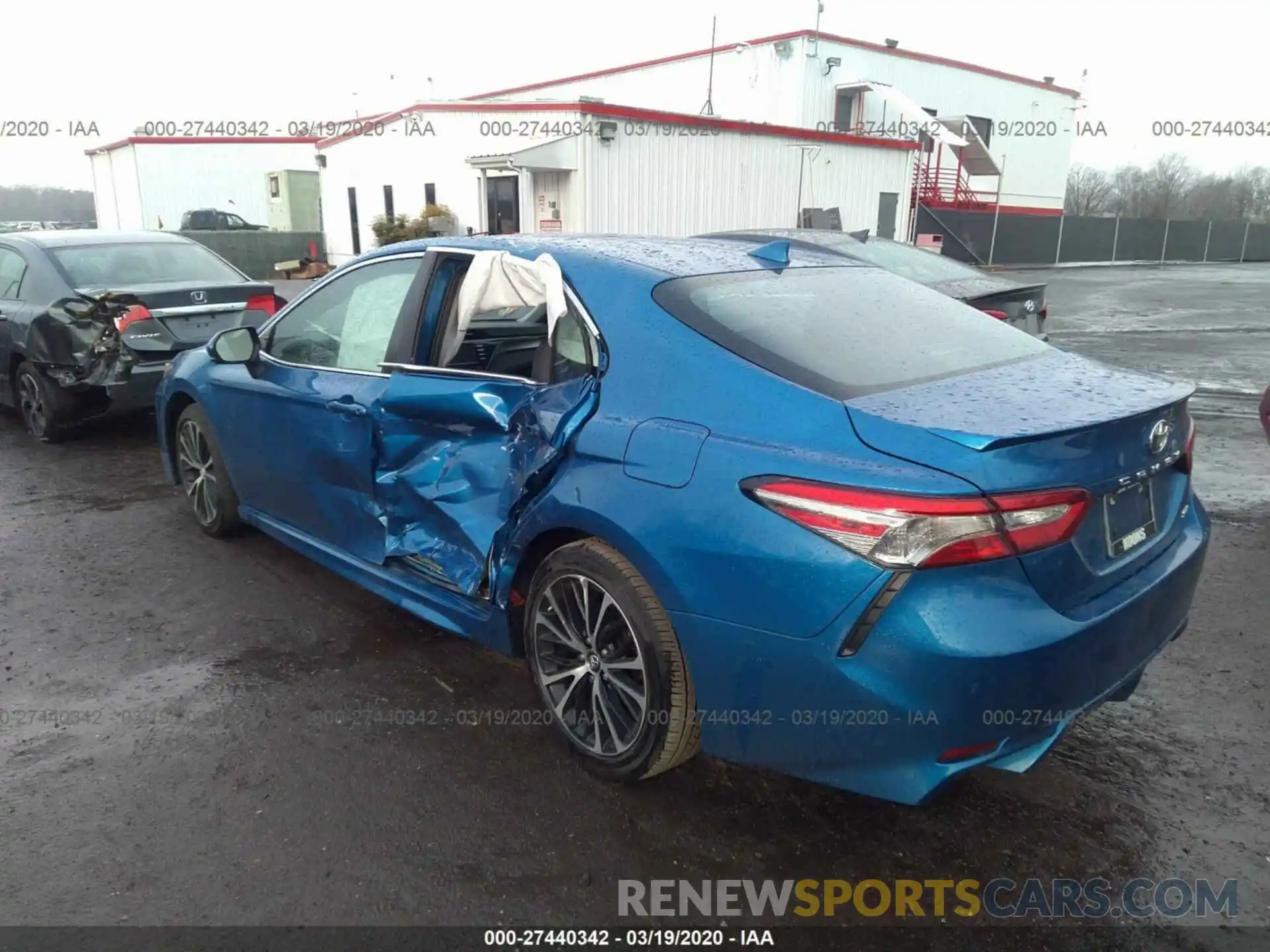 3 Photograph of a damaged car 4T1B11HK4KU201120 TOYOTA CAMRY 2019