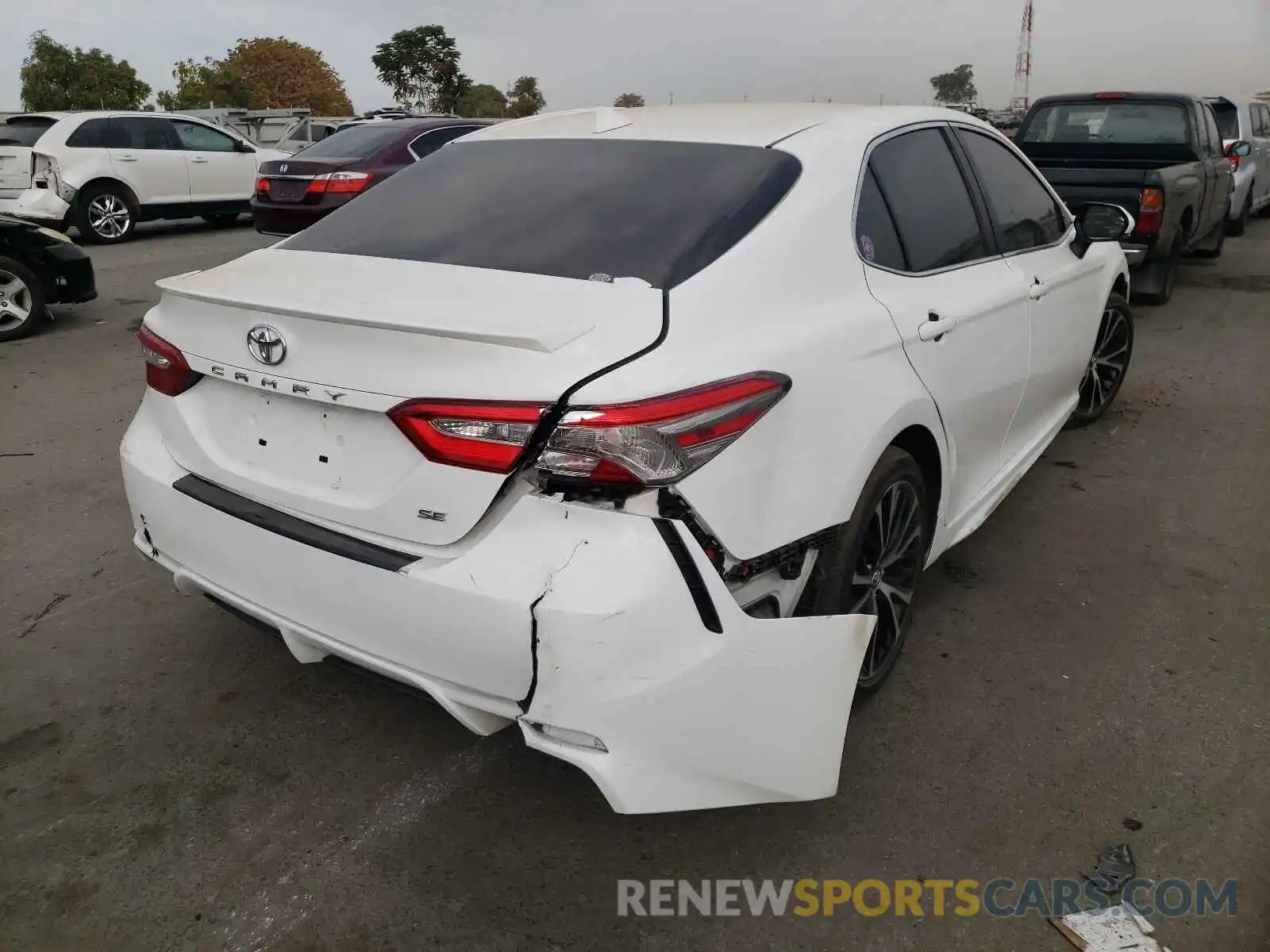 4 Фотография поврежденного автомобиля 4T1B11HK4KU201280 TOYOTA CAMRY 2019