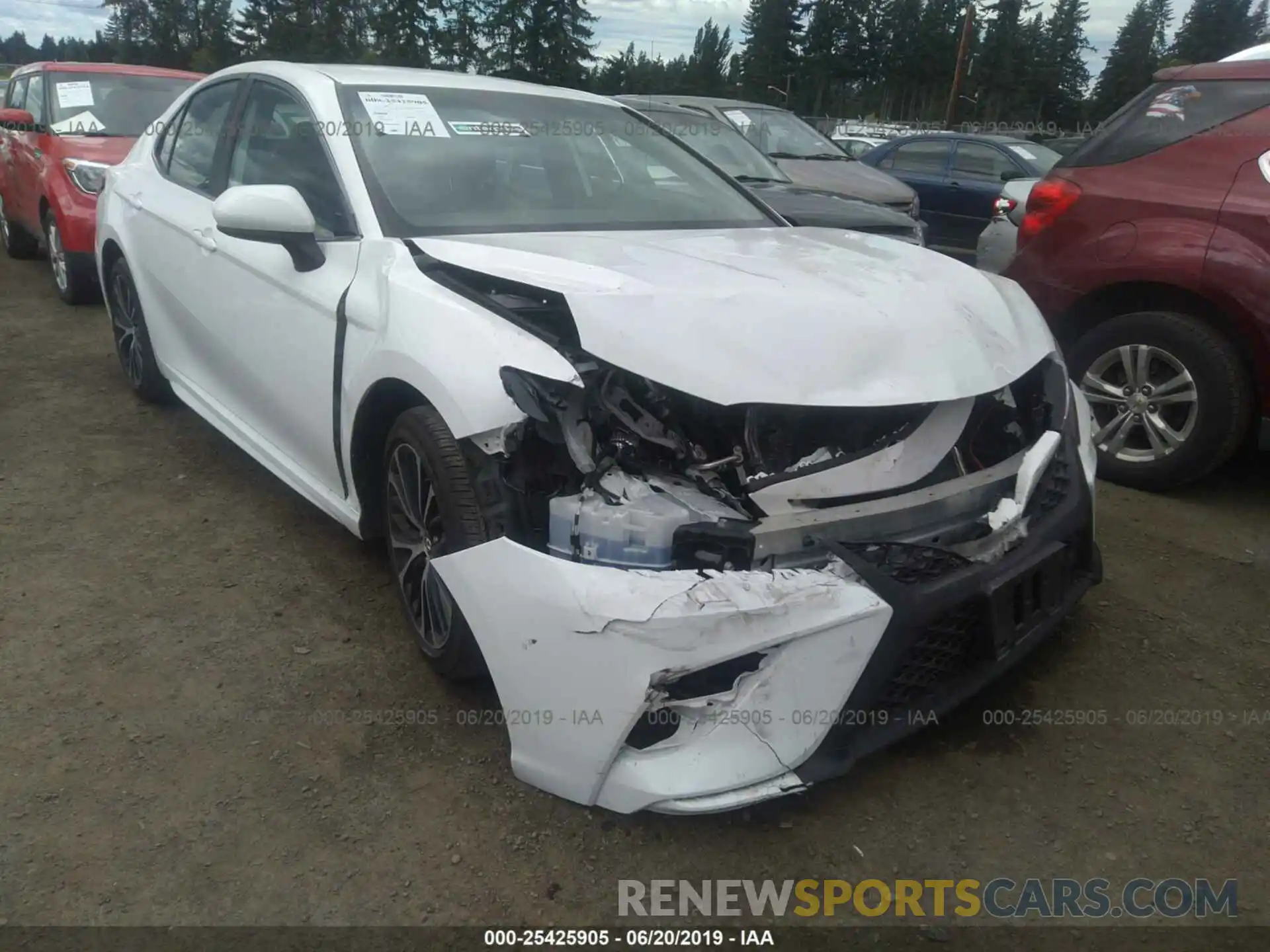 1 Photograph of a damaged car 4T1B11HK4KU201943 TOYOTA CAMRY 2019