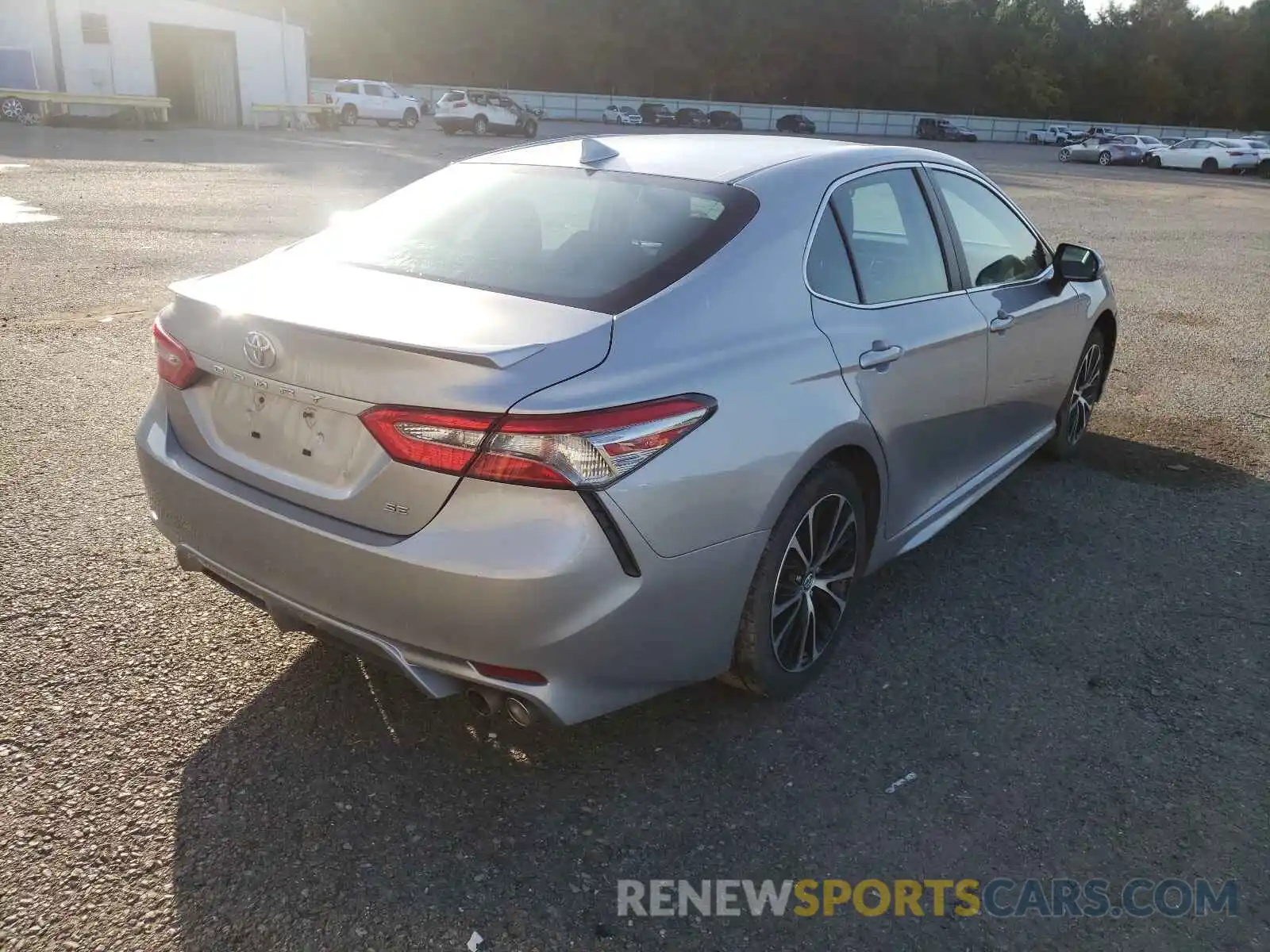 4 Photograph of a damaged car 4T1B11HK4KU206785 TOYOTA CAMRY 2019