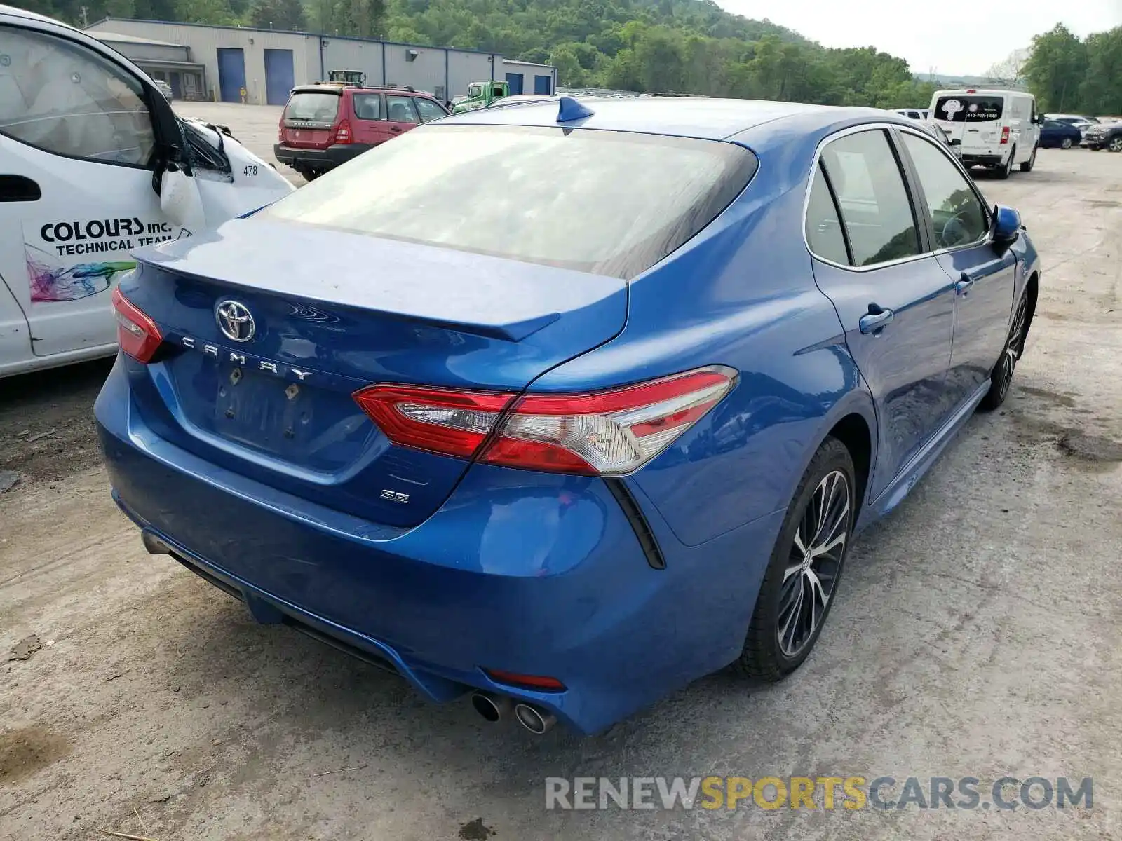 4 Photograph of a damaged car 4T1B11HK4KU206849 TOYOTA CAMRY 2019