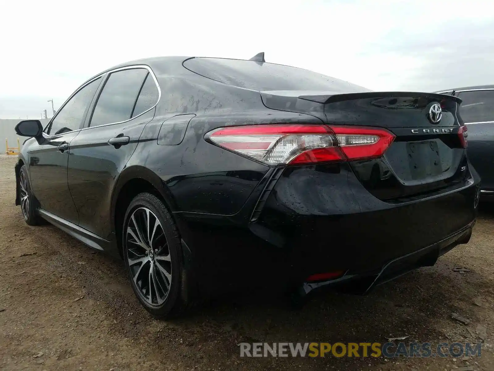 3 Photograph of a damaged car 4T1B11HK4KU209511 TOYOTA CAMRY 2019