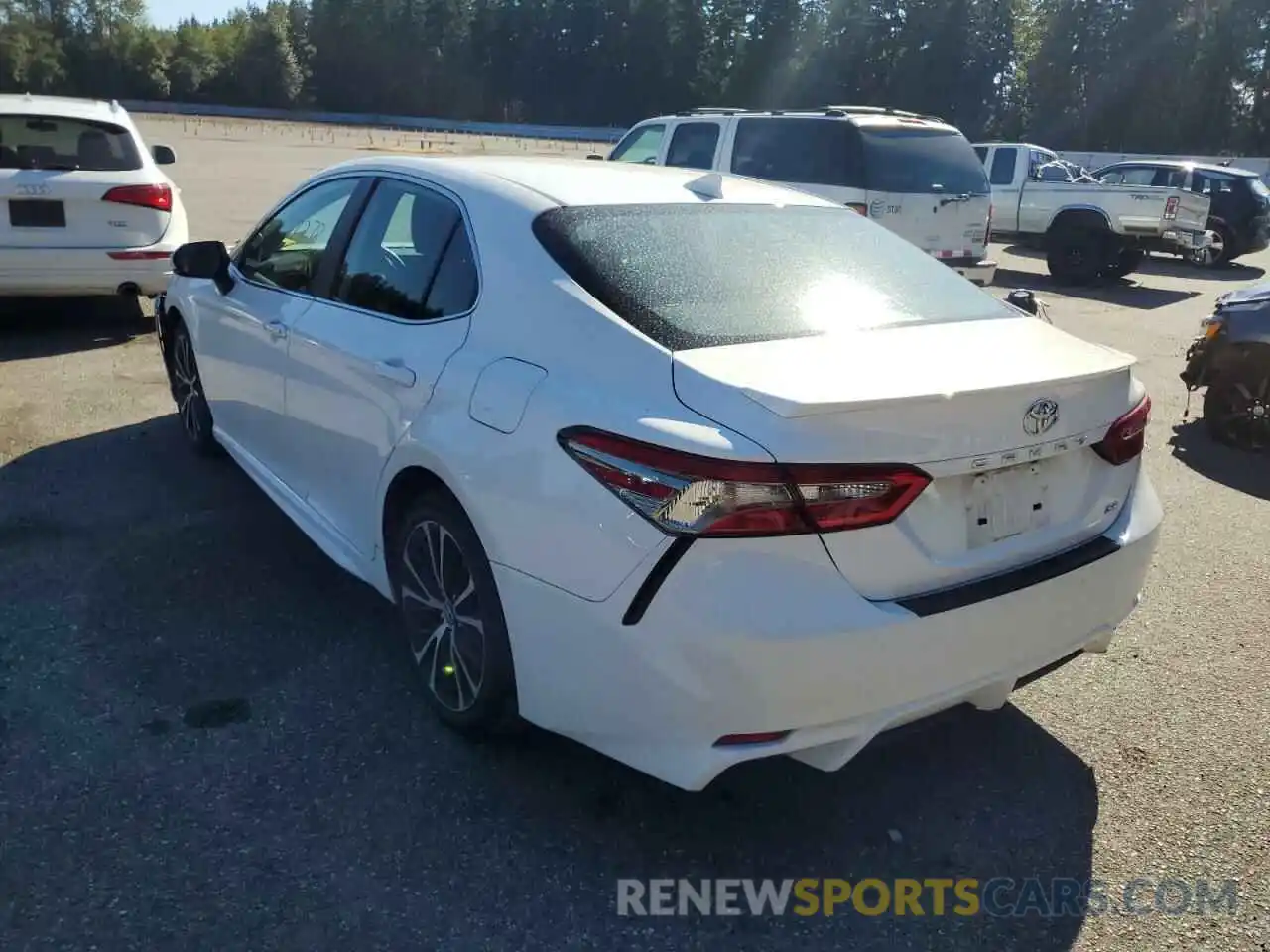 3 Photograph of a damaged car 4T1B11HK4KU209573 TOYOTA CAMRY 2019