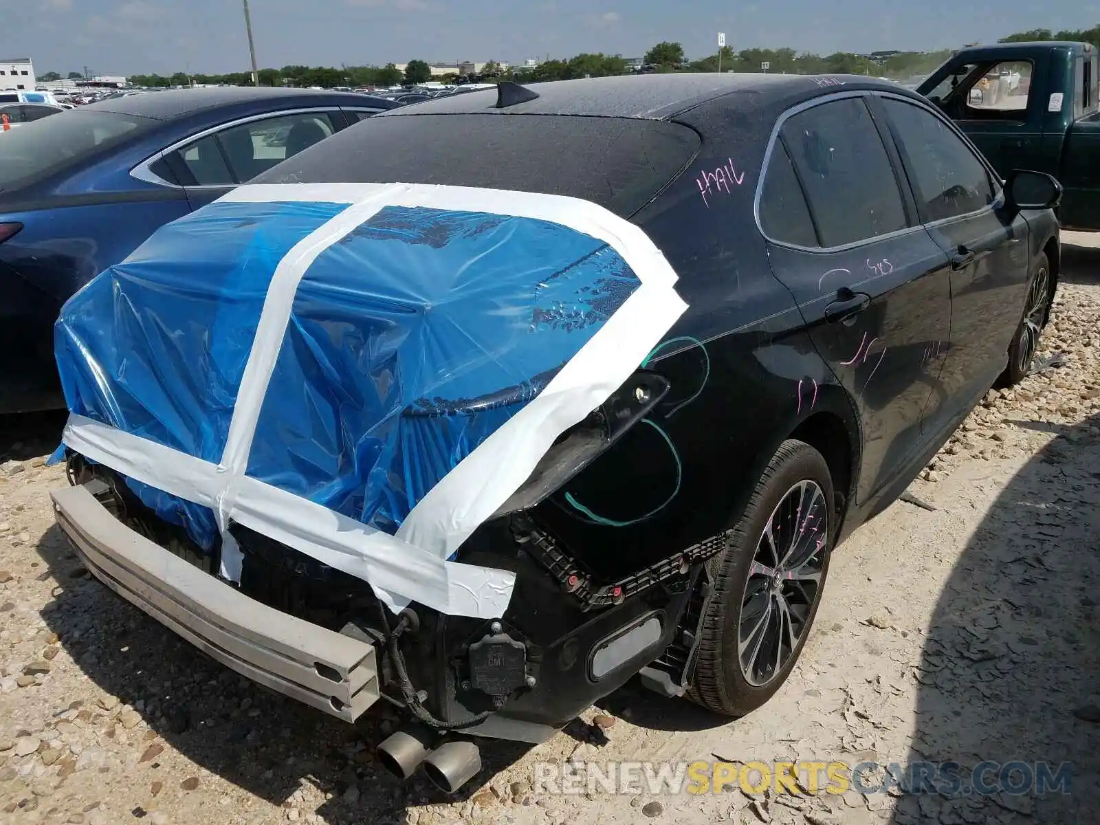 4 Фотография поврежденного автомобиля 4T1B11HK4KU211503 TOYOTA CAMRY 2019