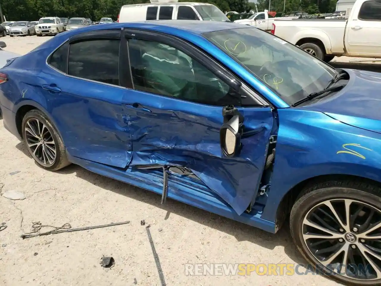 9 Photograph of a damaged car 4T1B11HK4KU211663 TOYOTA CAMRY 2019