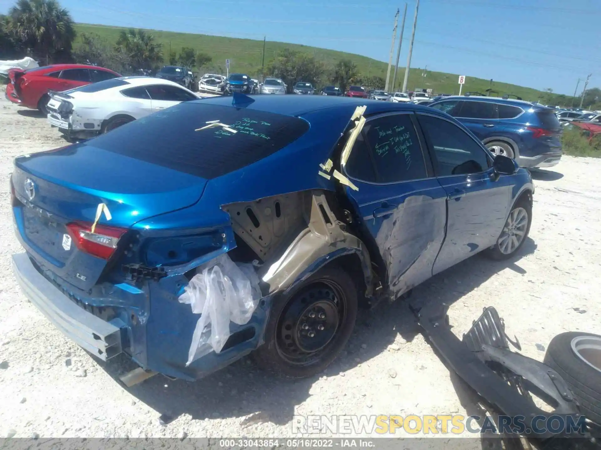 4 Photograph of a damaged car 4T1B11HK4KU212005 TOYOTA CAMRY 2019