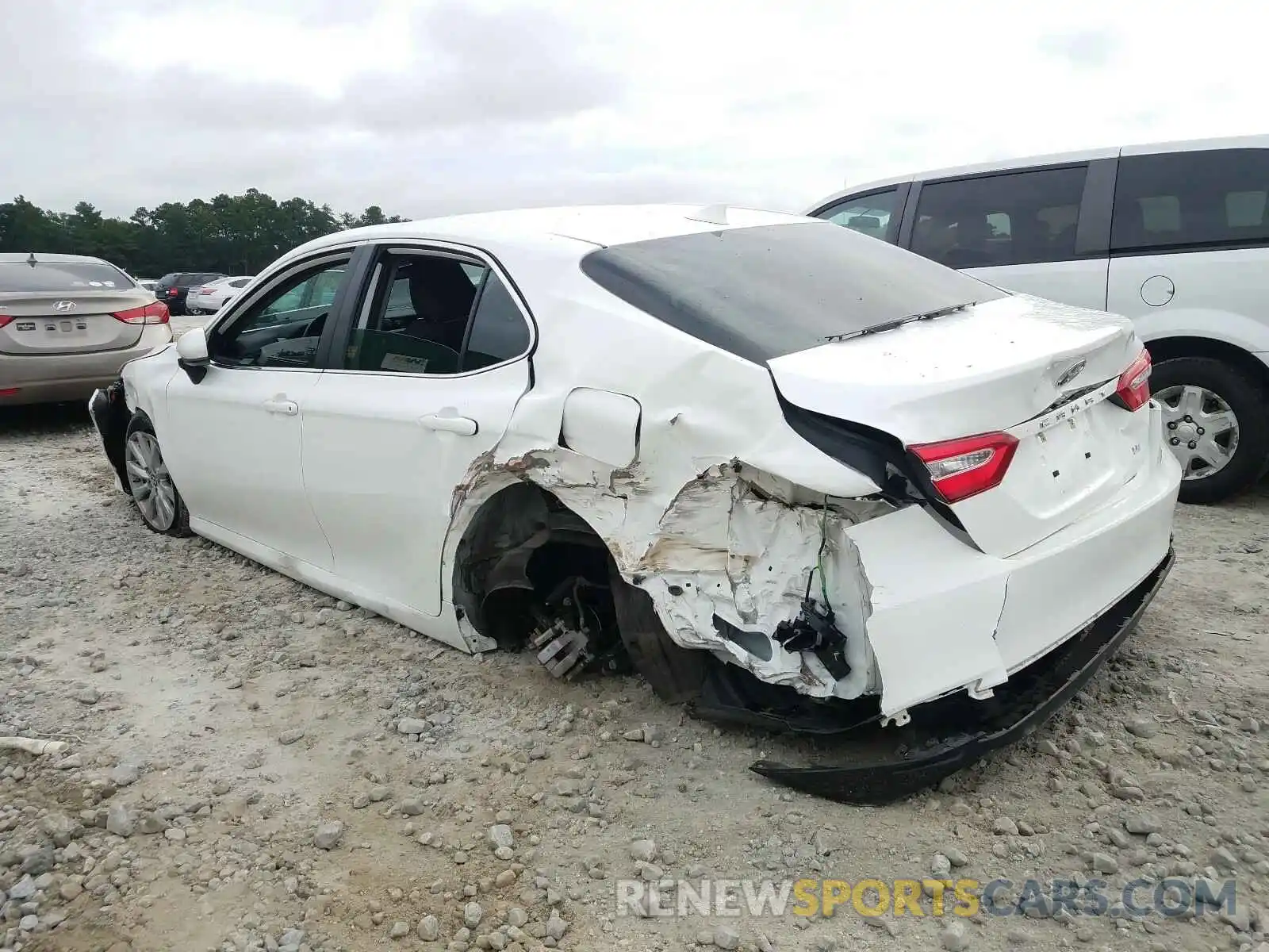 3 Photograph of a damaged car 4T1B11HK4KU218211 TOYOTA CAMRY 2019