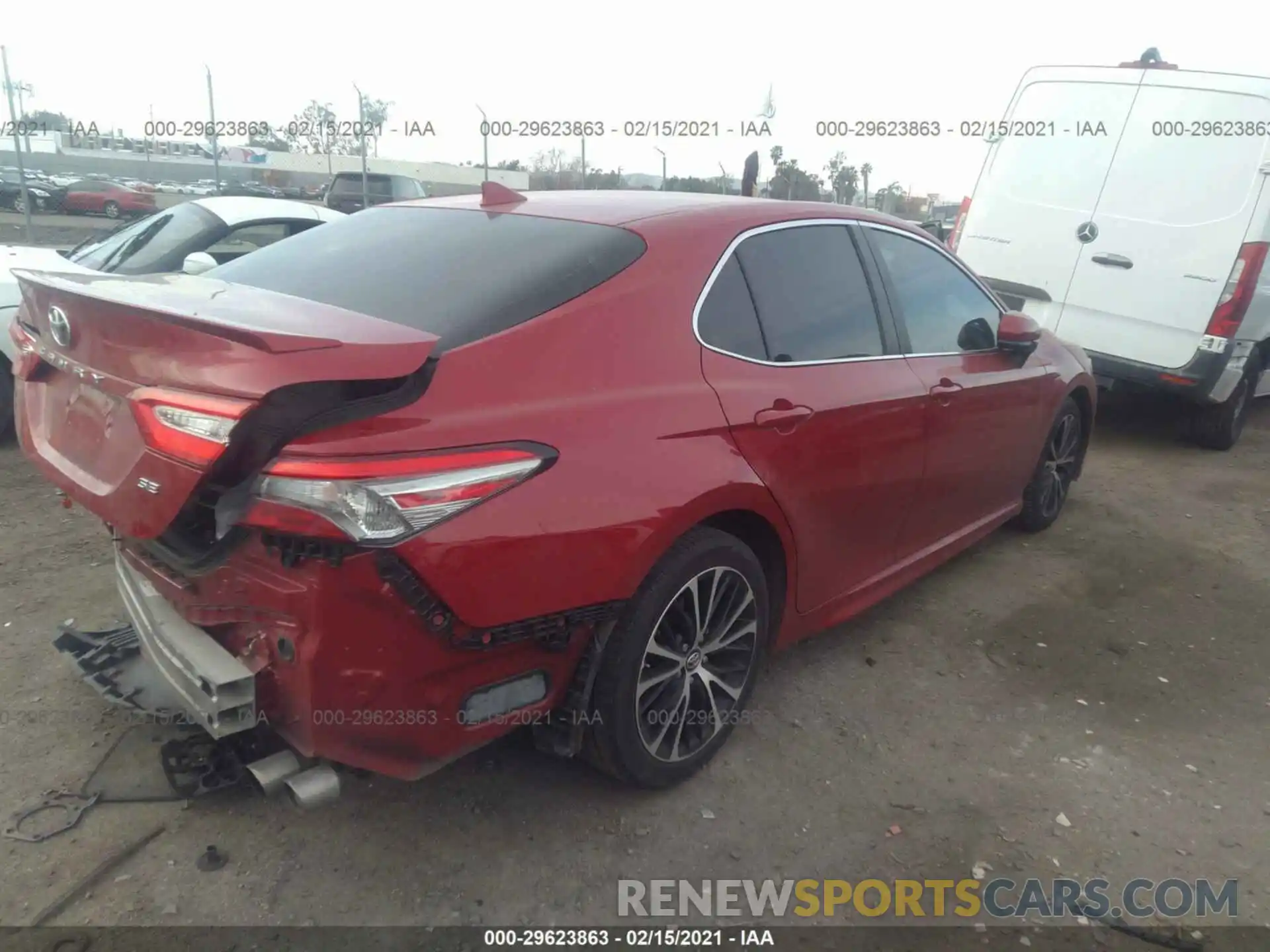 4 Фотография поврежденного автомобиля 4T1B11HK4KU218516 TOYOTA CAMRY 2019