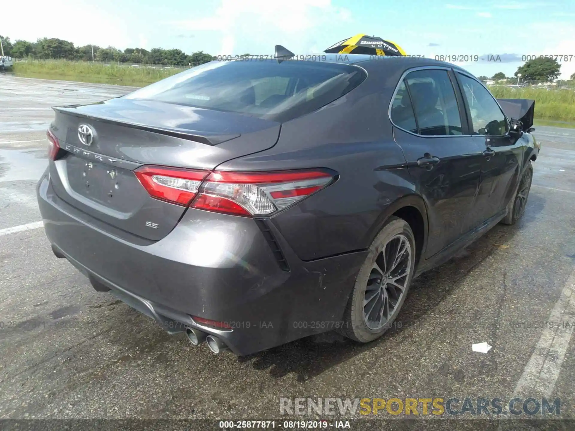 4 Photograph of a damaged car 4T1B11HK4KU218712 TOYOTA CAMRY 2019