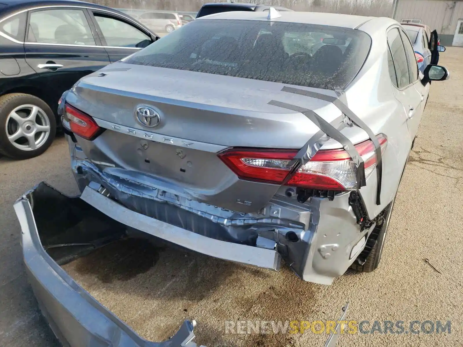 9 Photograph of a damaged car 4T1B11HK4KU221707 TOYOTA CAMRY 2019