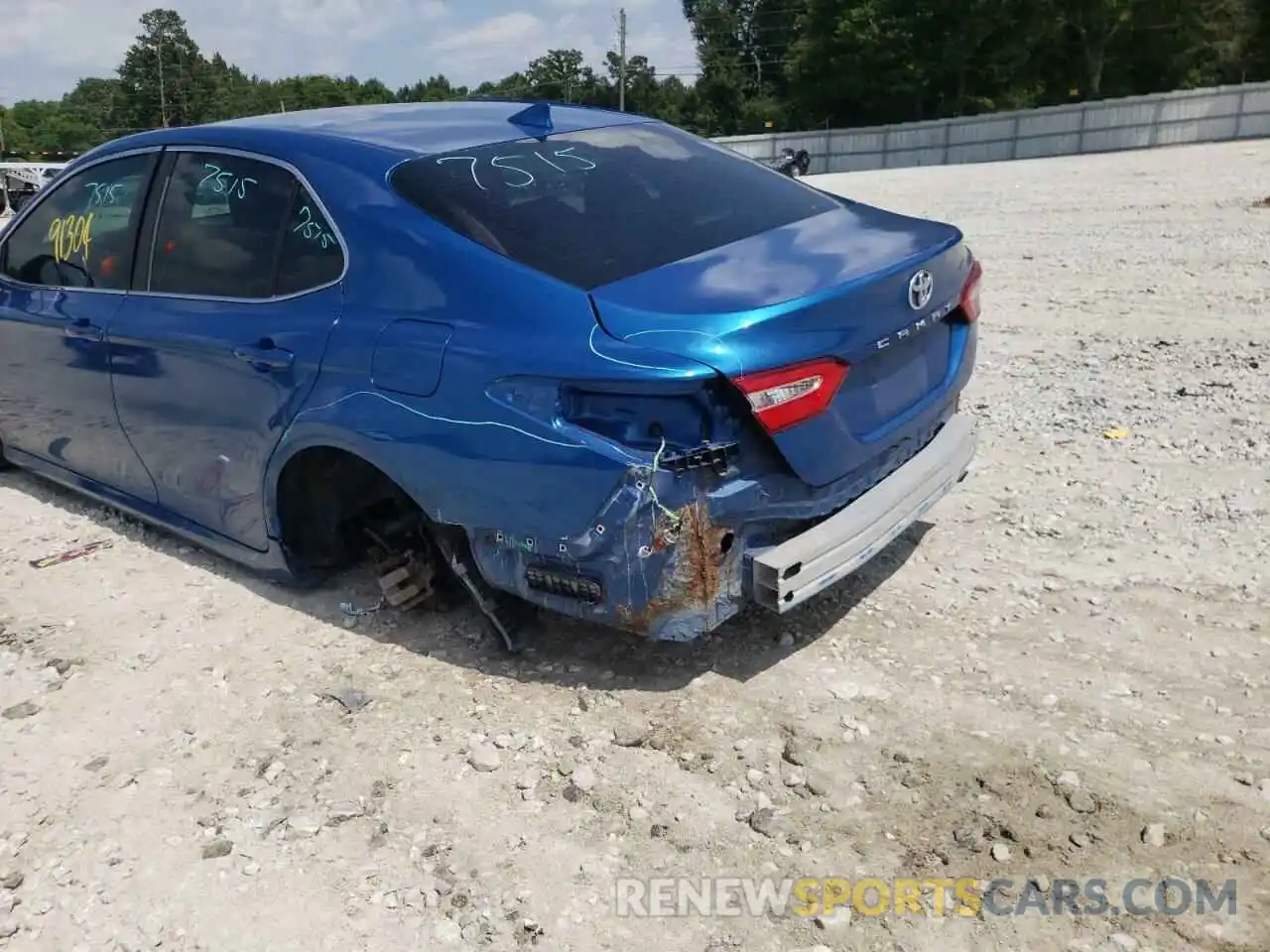 9 Photograph of a damaged car 4T1B11HK4KU221982 TOYOTA CAMRY 2019