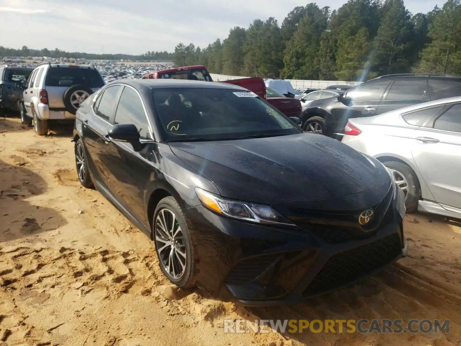 1 Photograph of a damaged car 4T1B11HK4KU223134 TOYOTA CAMRY 2019