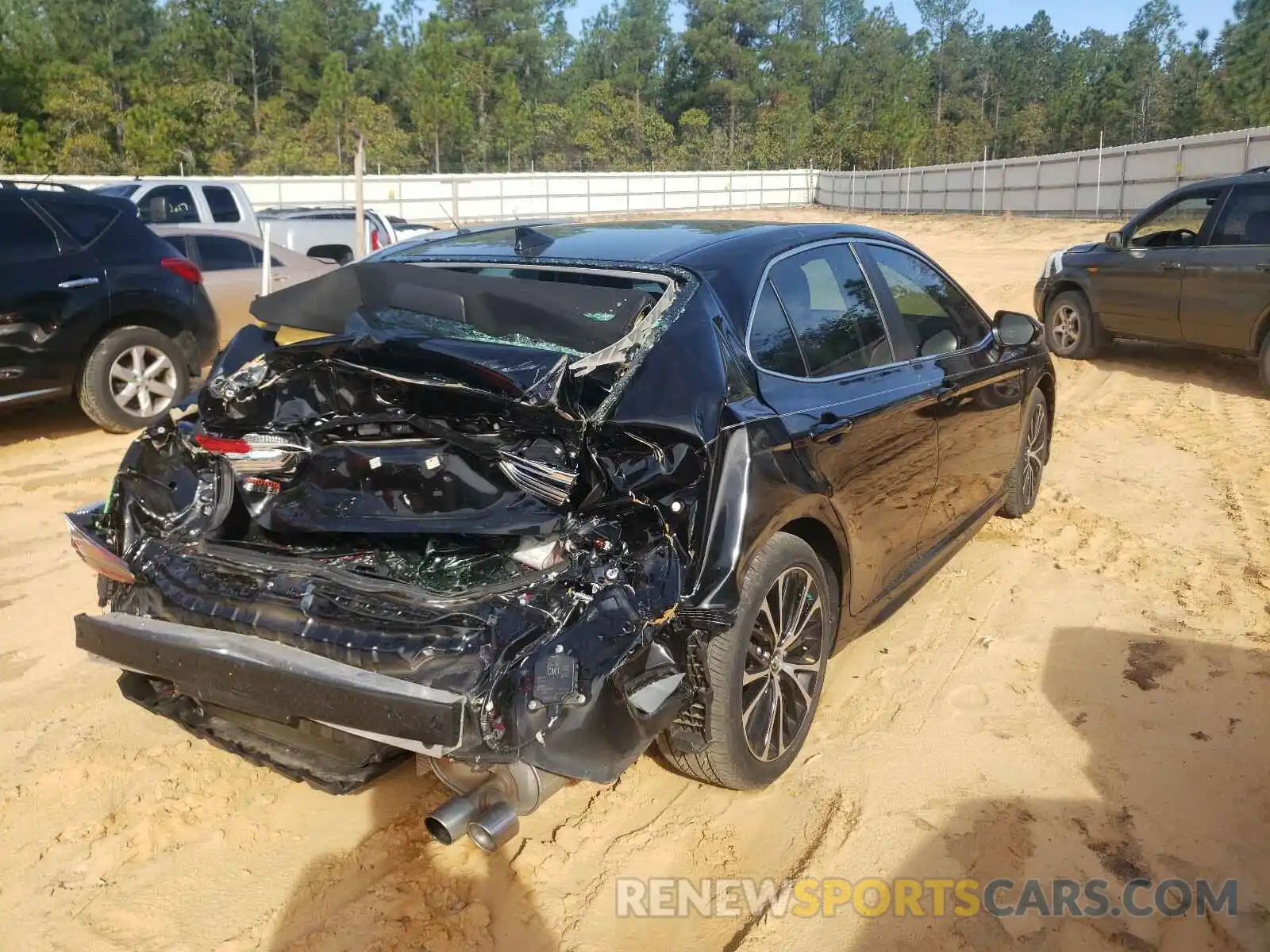 4 Photograph of a damaged car 4T1B11HK4KU223134 TOYOTA CAMRY 2019