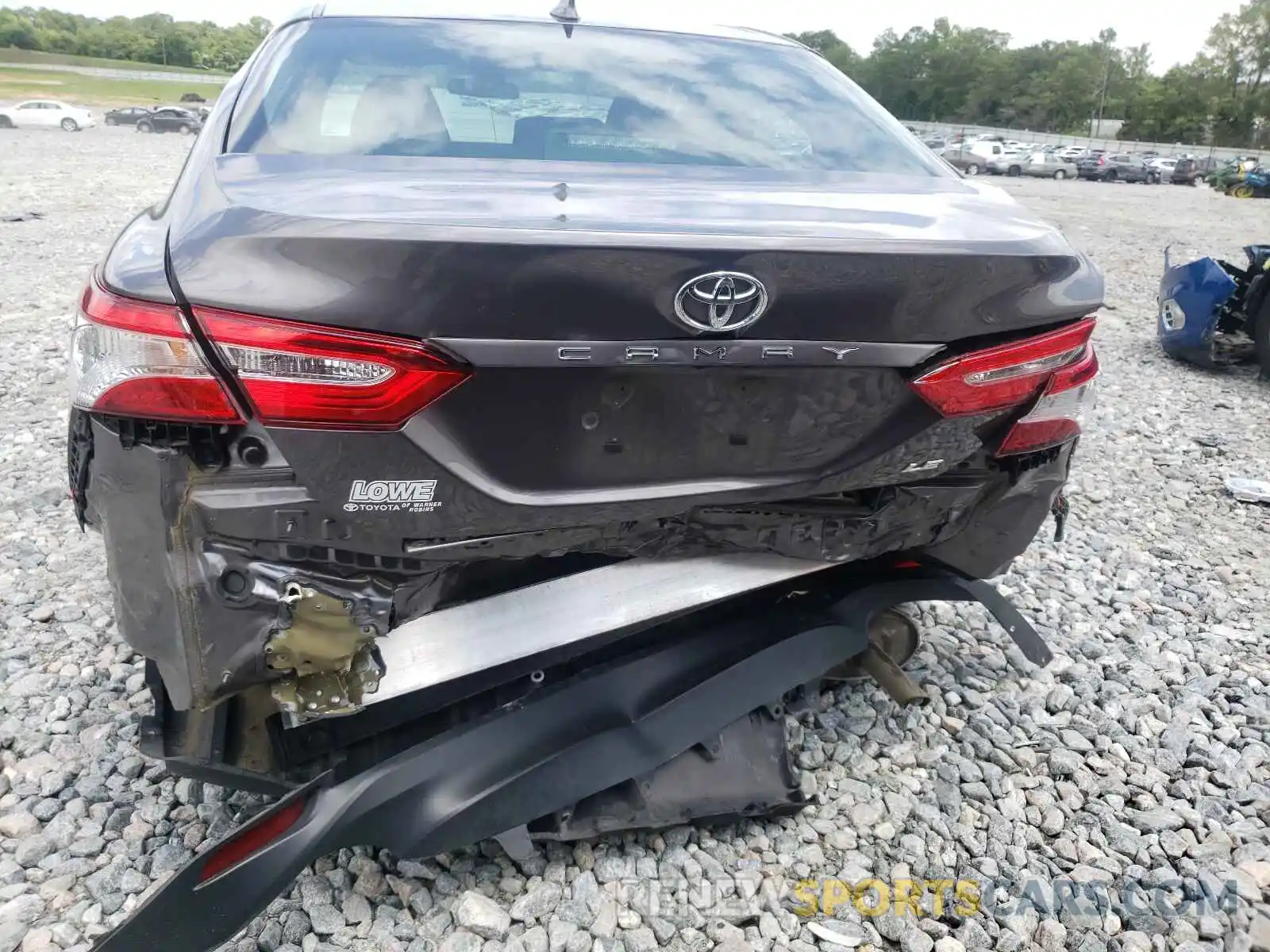 9 Photograph of a damaged car 4T1B11HK4KU224901 TOYOTA CAMRY 2019