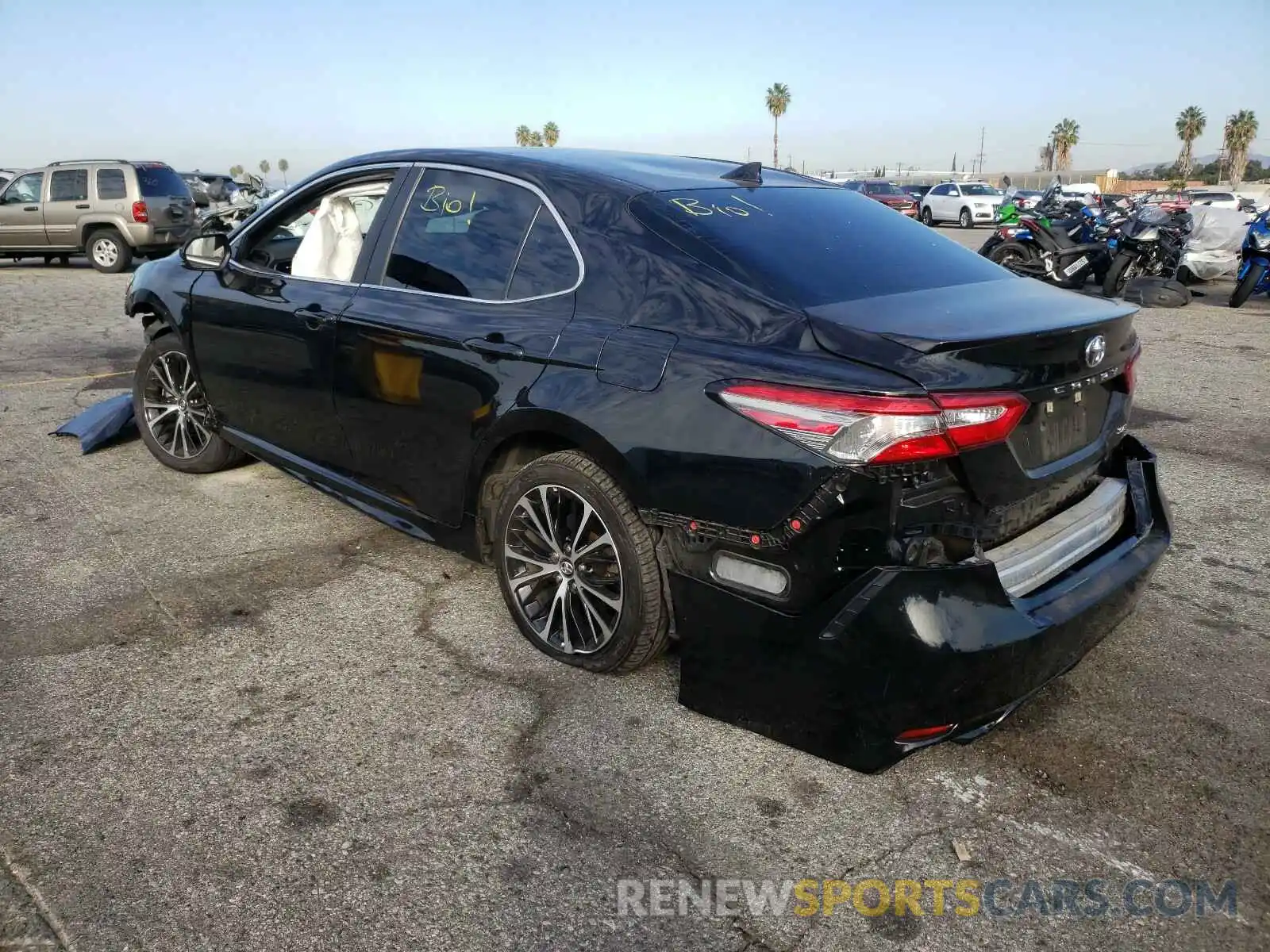 3 Photograph of a damaged car 4T1B11HK4KU225109 TOYOTA CAMRY 2019