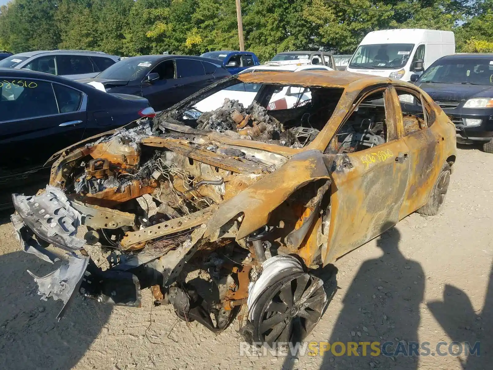 2 Photograph of a damaged car 4T1B11HK4KU226695 TOYOTA CAMRY 2019