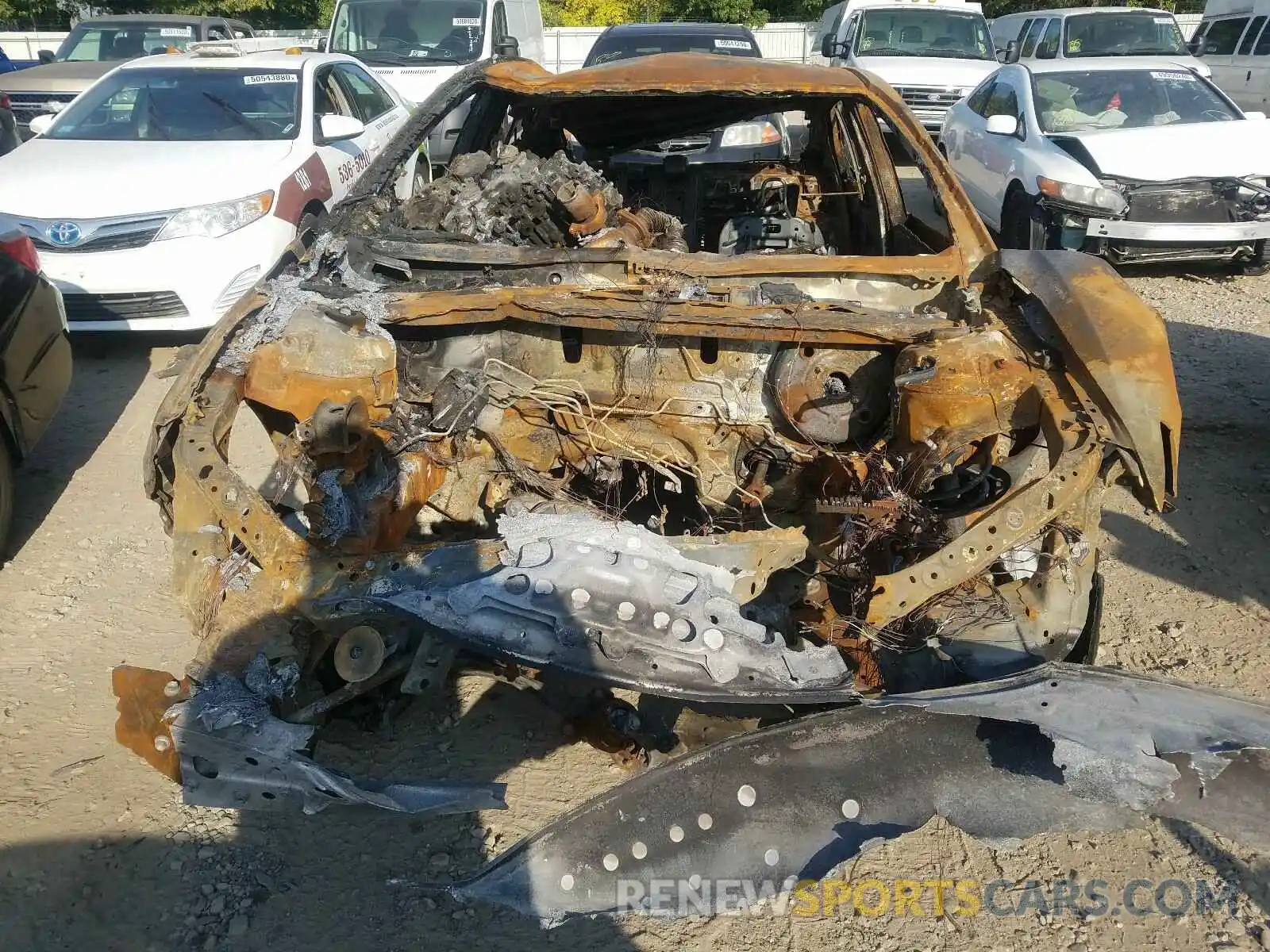 9 Photograph of a damaged car 4T1B11HK4KU226695 TOYOTA CAMRY 2019