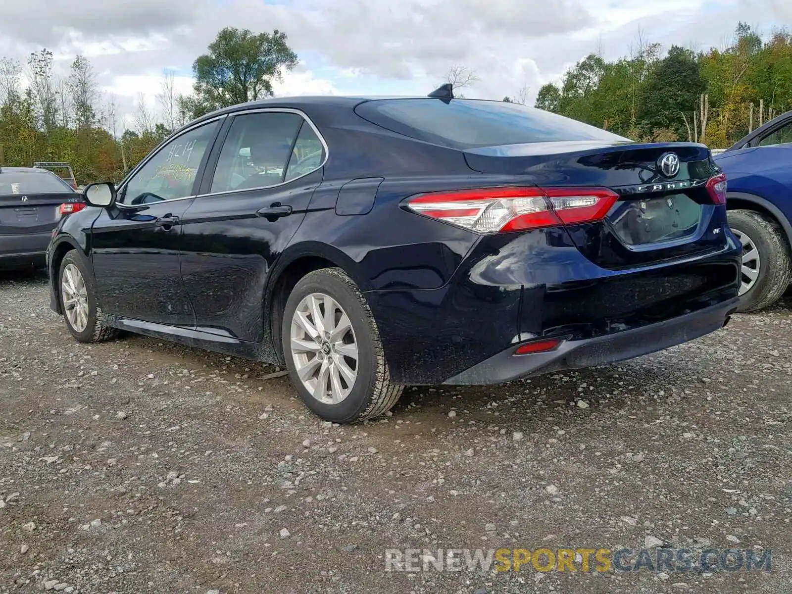 3 Фотография поврежденного автомобиля 4T1B11HK4KU227524 TOYOTA CAMRY 2019