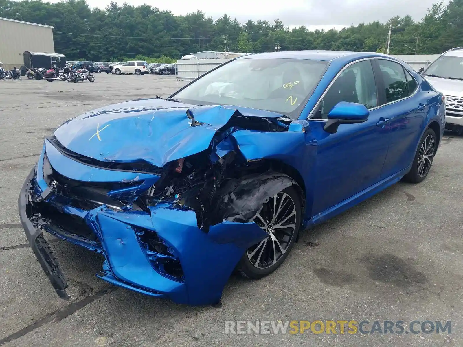 2 Photograph of a damaged car 4T1B11HK4KU228236 TOYOTA CAMRY 2019