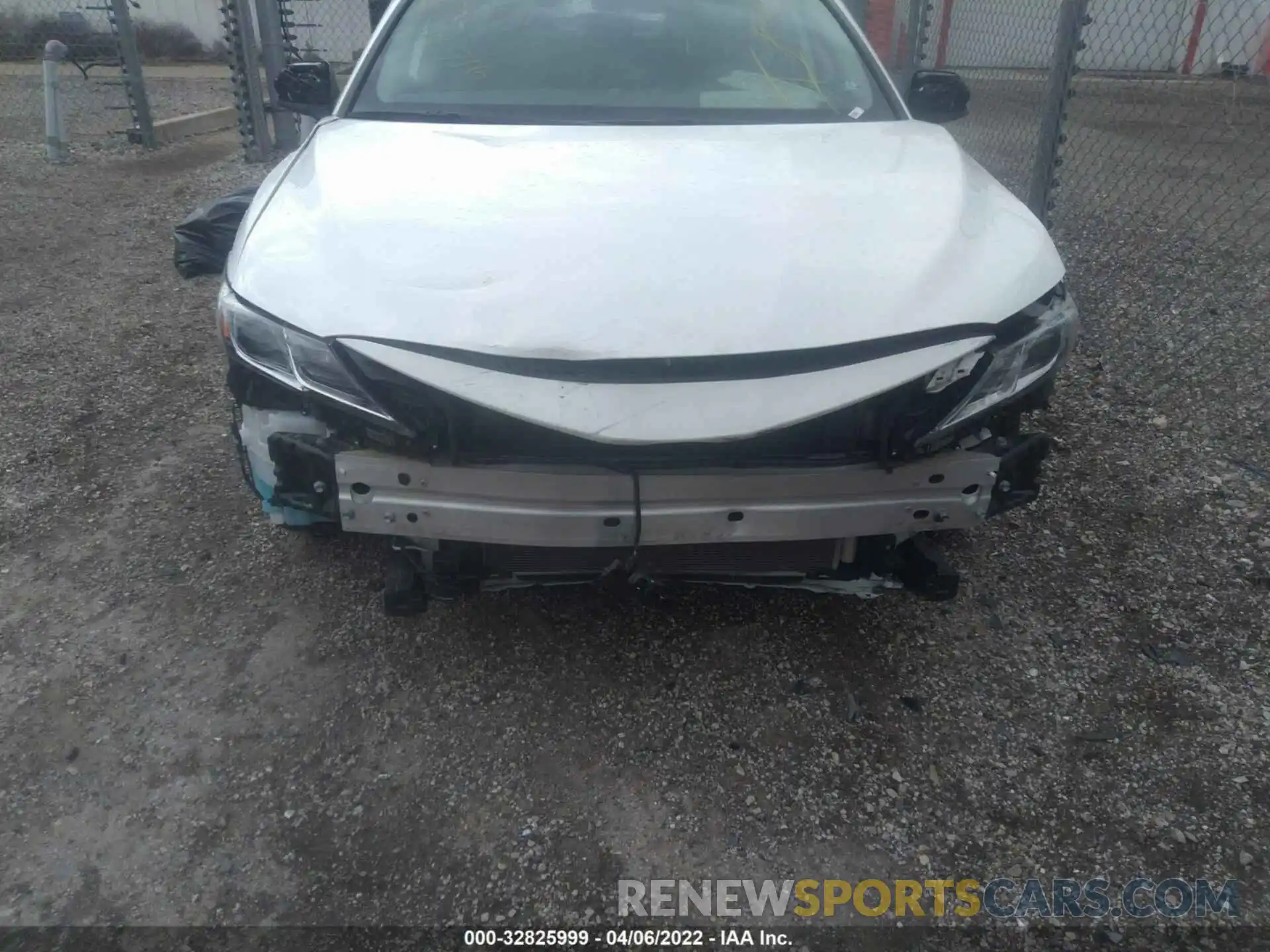 6 Photograph of a damaged car 4T1B11HK4KU228902 TOYOTA CAMRY 2019