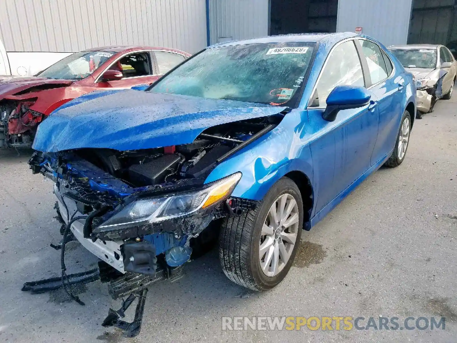 2 Фотография поврежденного автомобиля 4T1B11HK4KU229077 TOYOTA CAMRY 2019