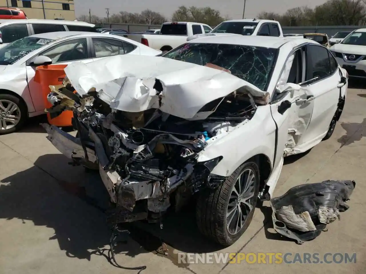 10 Photograph of a damaged car 4T1B11HK4KU229189 TOYOTA CAMRY 2019