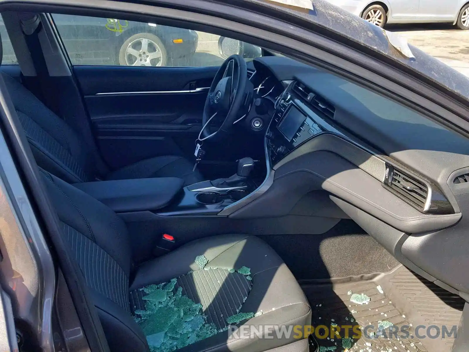 5 Photograph of a damaged car 4T1B11HK4KU229385 TOYOTA CAMRY 2019