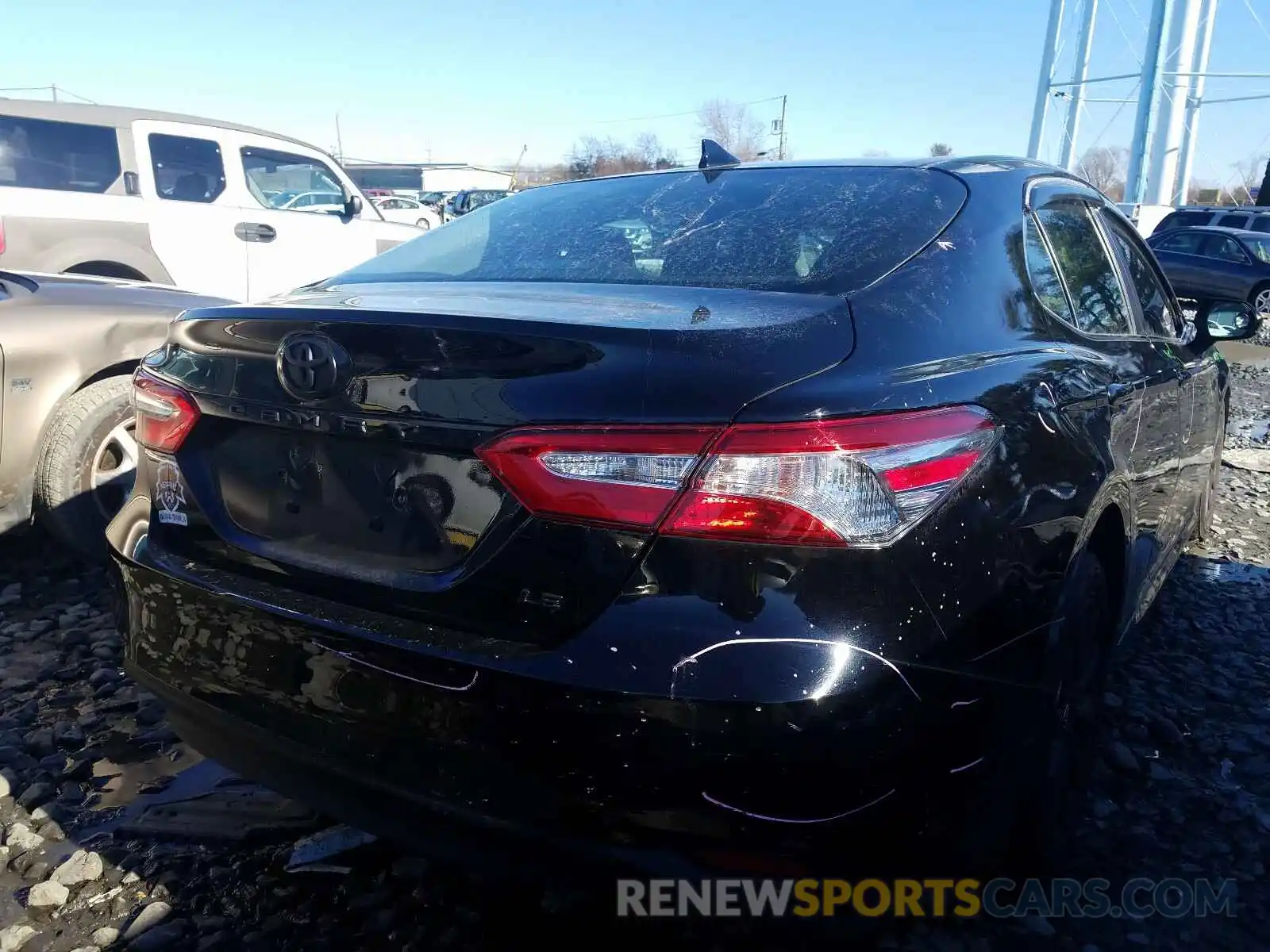 4 Photograph of a damaged car 4T1B11HK4KU229516 TOYOTA CAMRY 2019