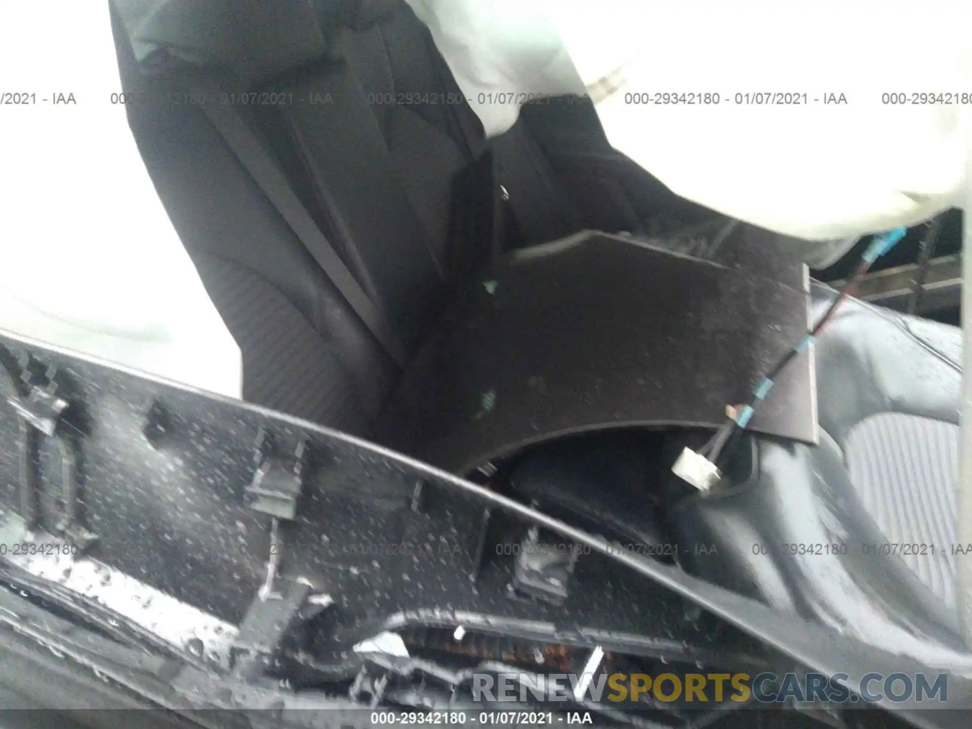 8 Photograph of a damaged car 4T1B11HK4KU230438 TOYOTA CAMRY 2019