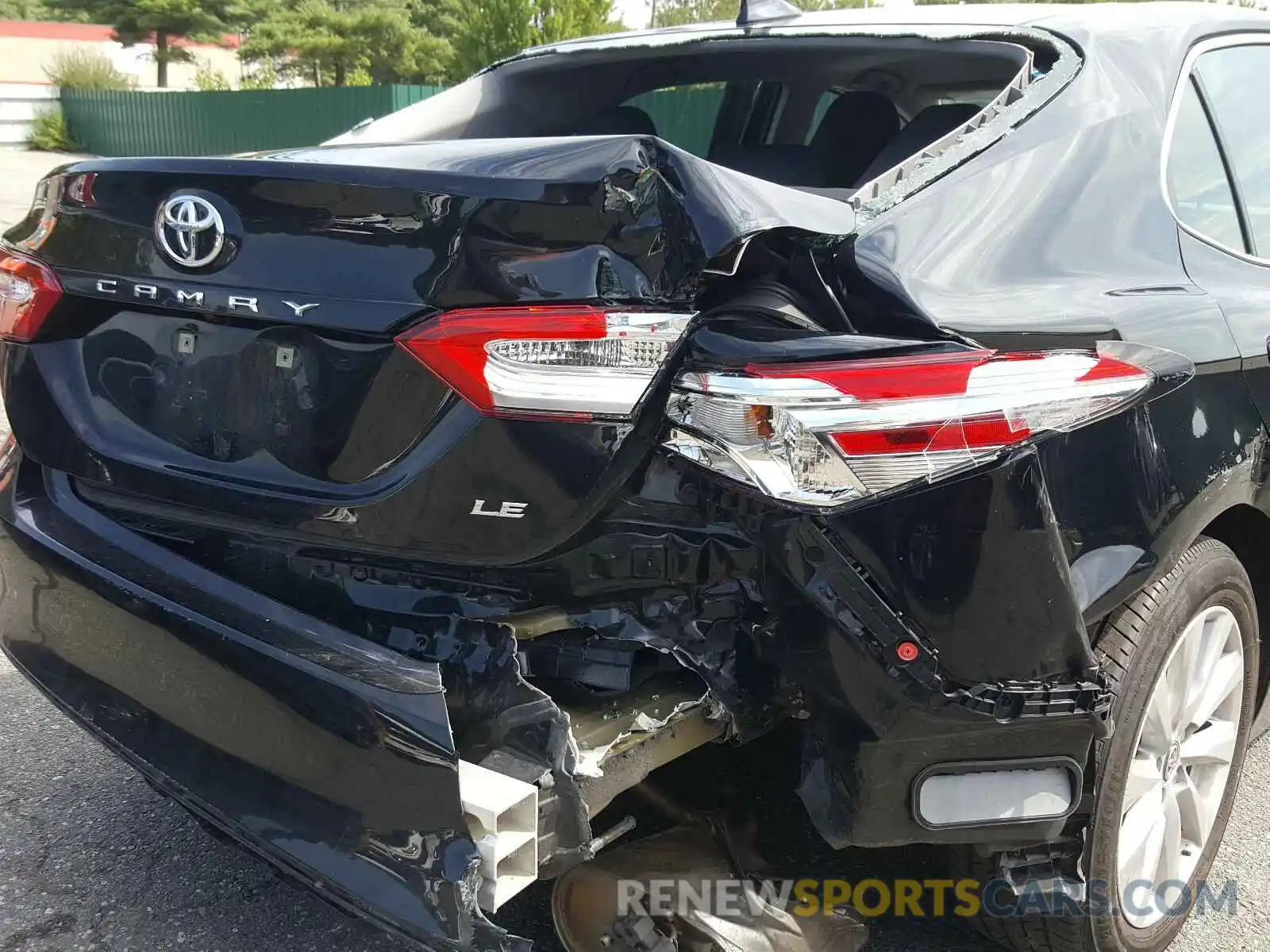 9 Photograph of a damaged car 4T1B11HK4KU230794 TOYOTA CAMRY 2019