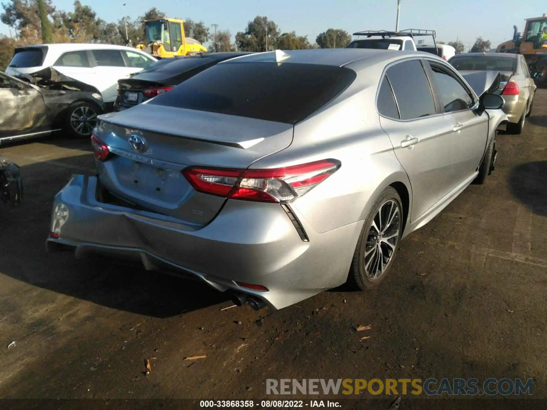 4 Photograph of a damaged car 4T1B11HK4KU231511 TOYOTA CAMRY 2019