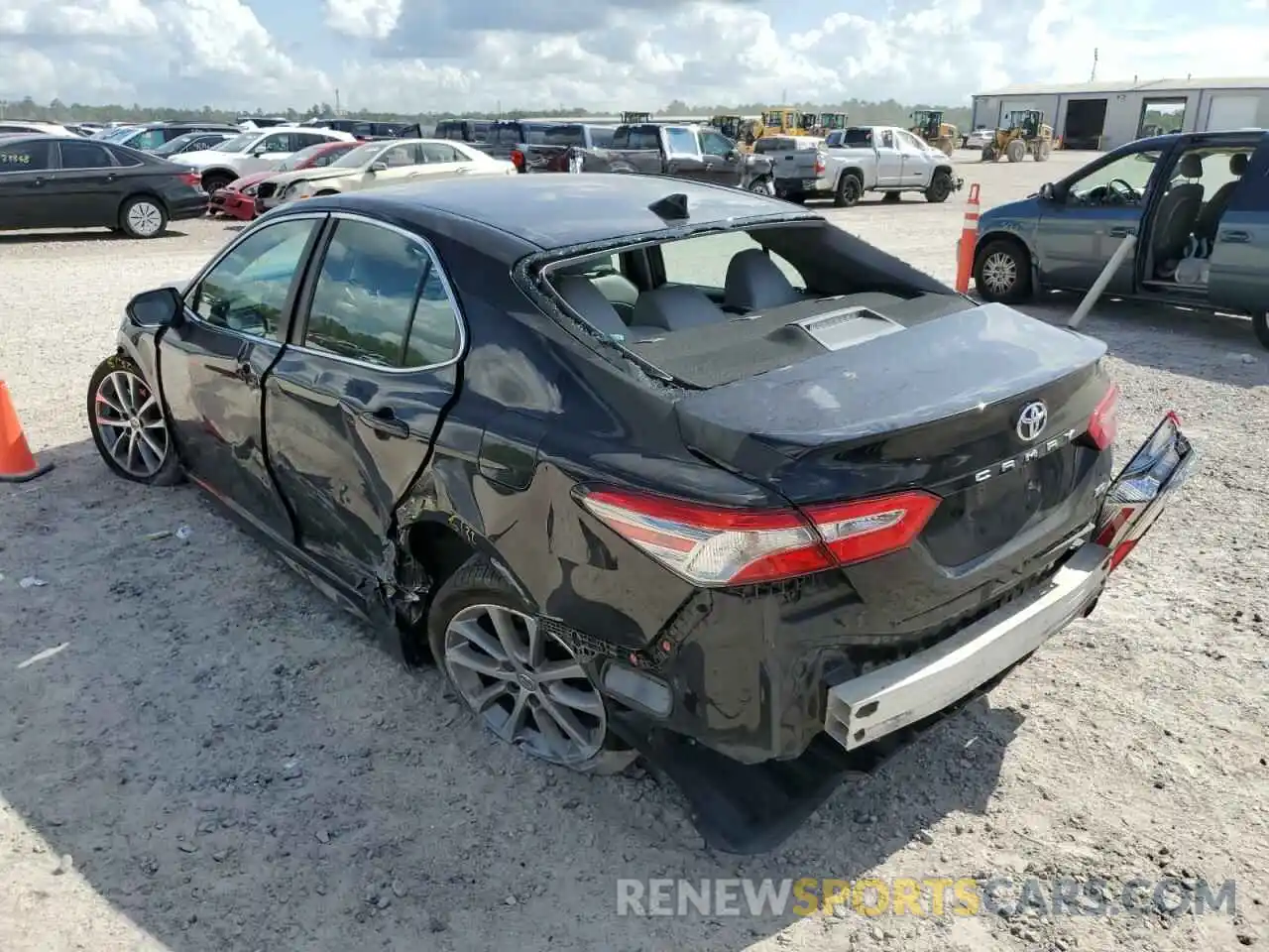 3 Photograph of a damaged car 4T1B11HK4KU231752 TOYOTA CAMRY 2019