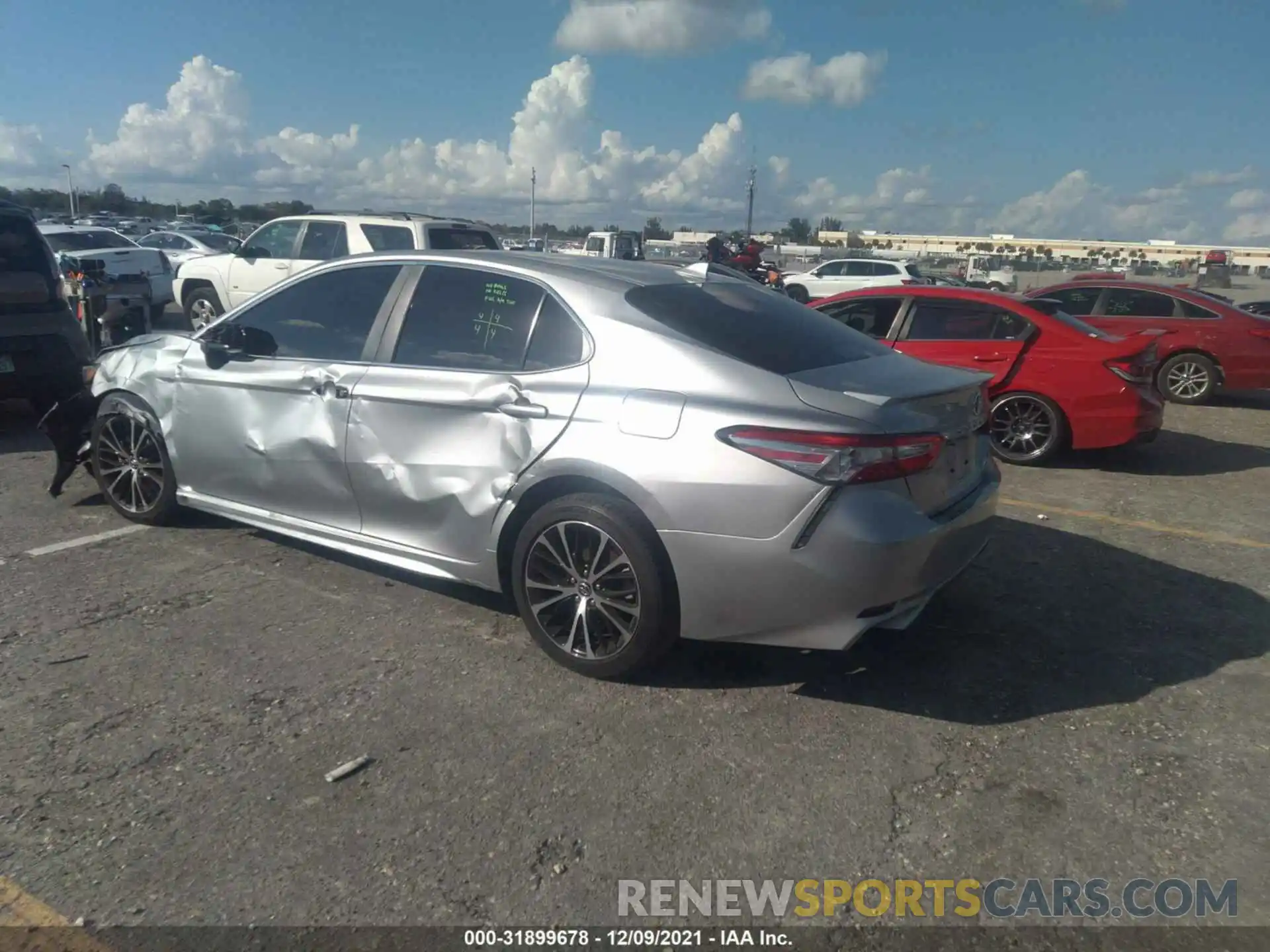 3 Photograph of a damaged car 4T1B11HK4KU232805 TOYOTA CAMRY 2019