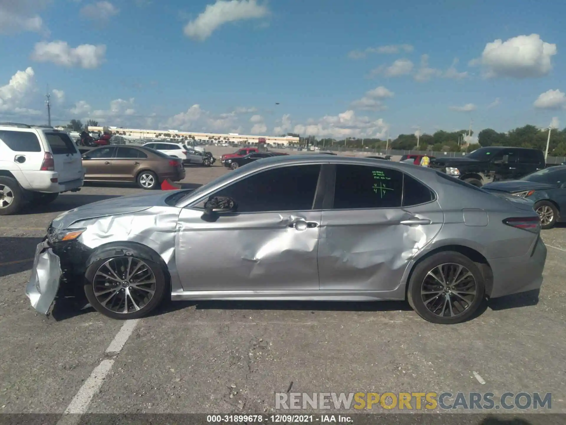 6 Photograph of a damaged car 4T1B11HK4KU232805 TOYOTA CAMRY 2019