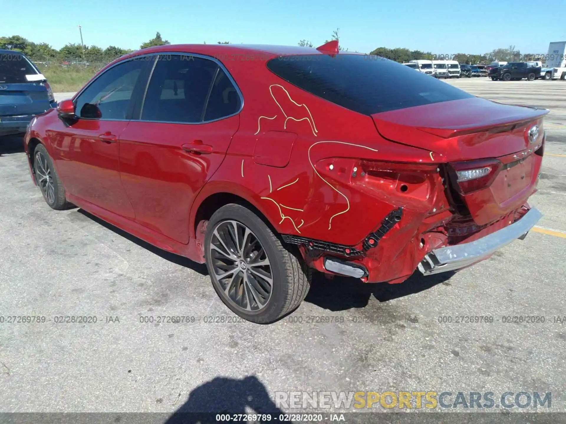 3 Photograph of a damaged car 4T1B11HK4KU233095 TOYOTA CAMRY 2019