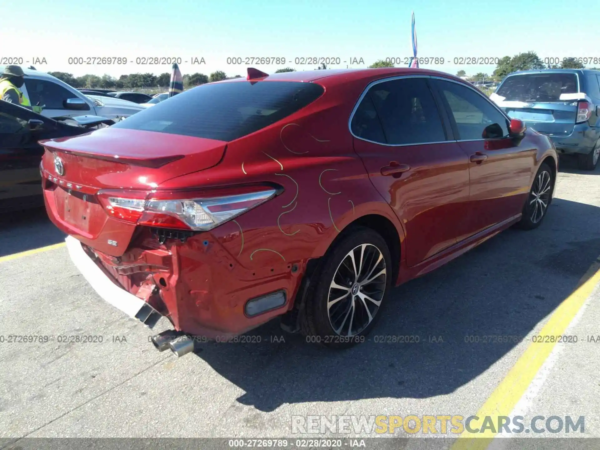 4 Photograph of a damaged car 4T1B11HK4KU233095 TOYOTA CAMRY 2019