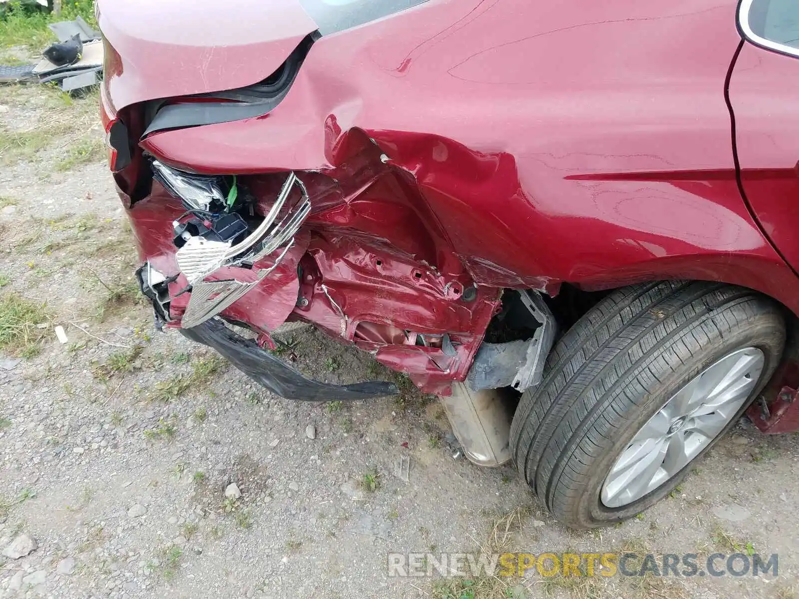 9 Photograph of a damaged car 4T1B11HK4KU233209 TOYOTA CAMRY 2019