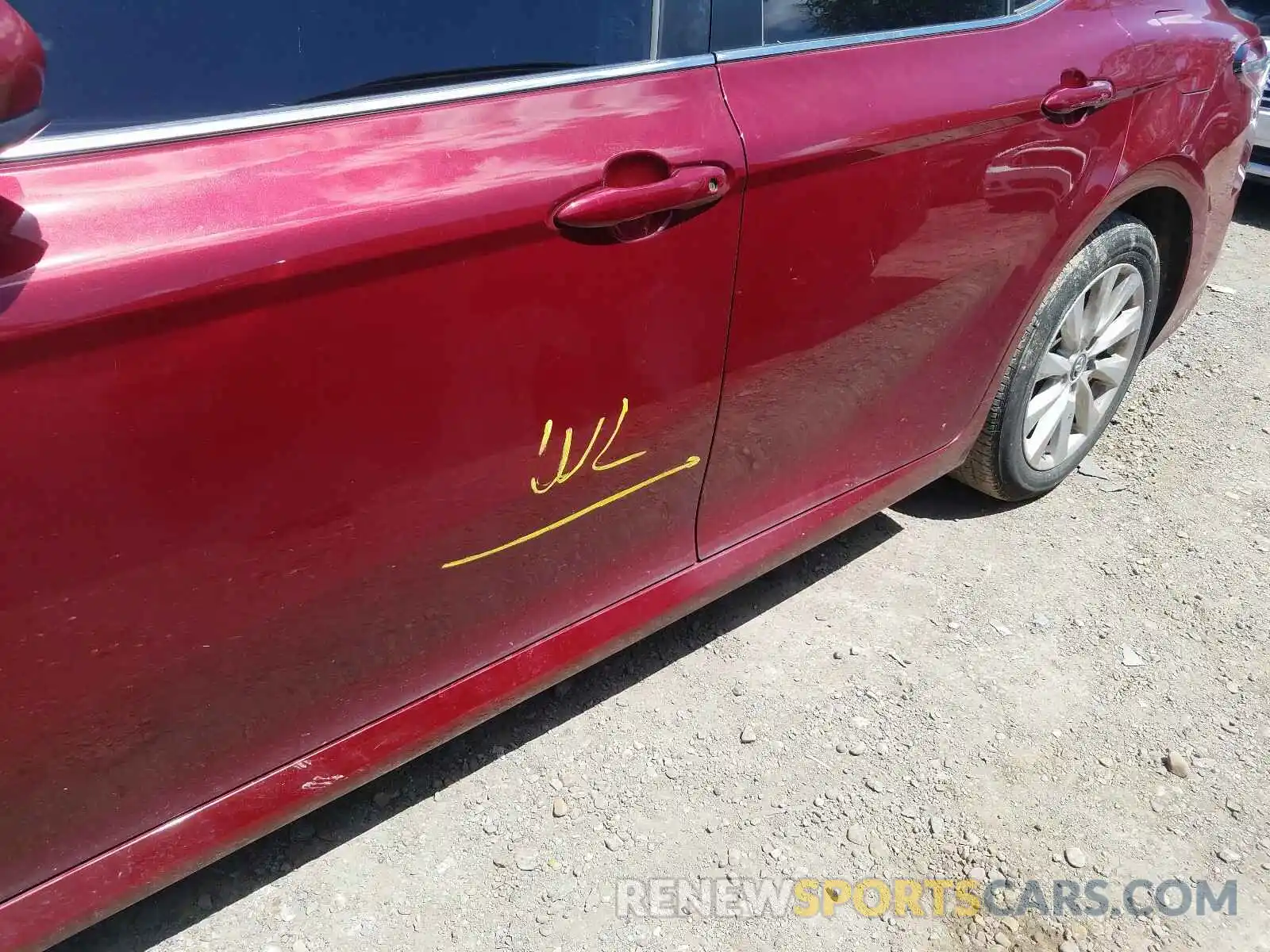 10 Photograph of a damaged car 4T1B11HK4KU235459 TOYOTA CAMRY 2019