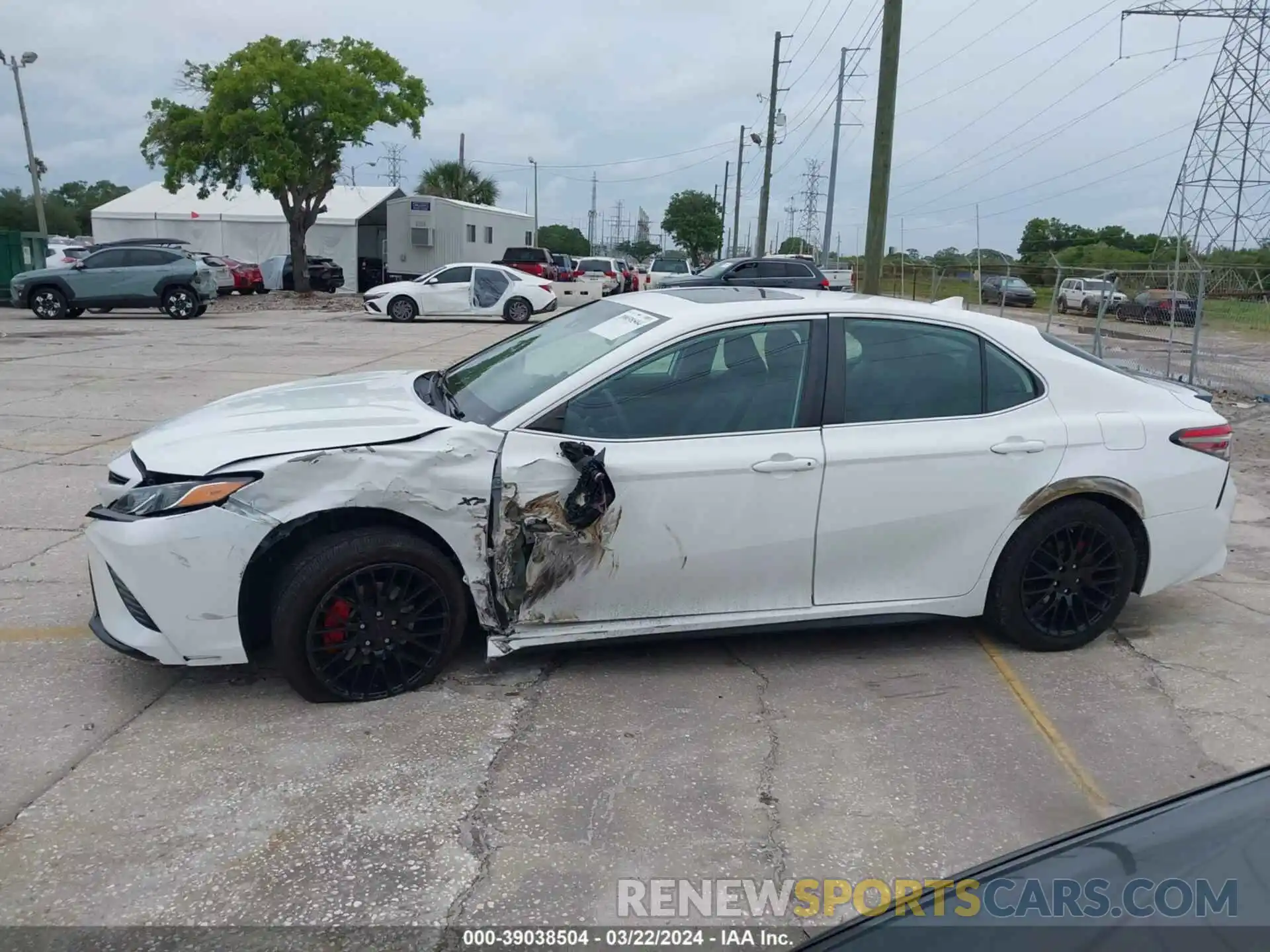 14 Photograph of a damaged car 4T1B11HK4KU236353 TOYOTA CAMRY 2019