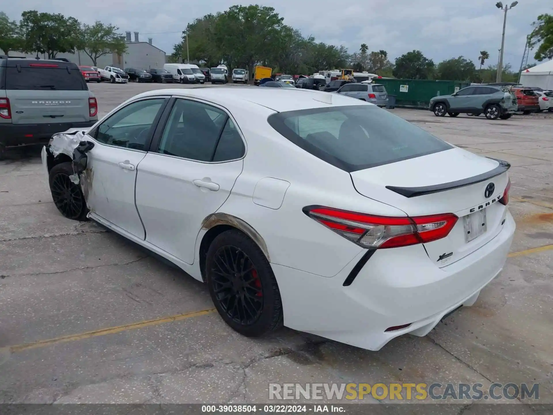 3 Photograph of a damaged car 4T1B11HK4KU236353 TOYOTA CAMRY 2019