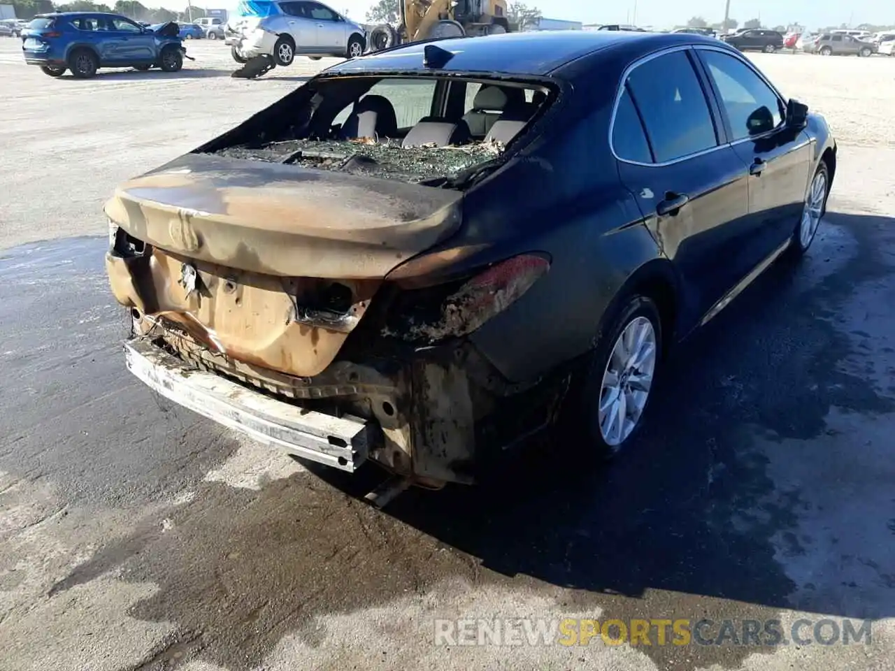 4 Photograph of a damaged car 4T1B11HK4KU236465 TOYOTA CAMRY 2019