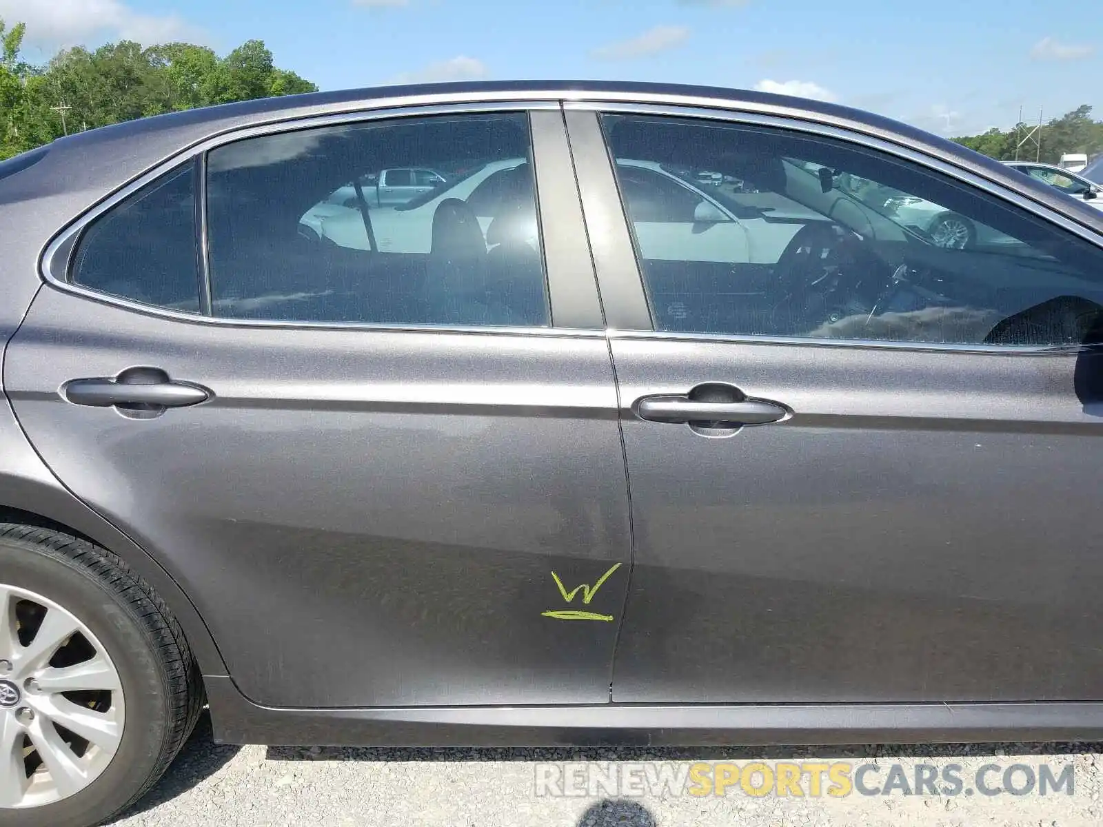 9 Photograph of a damaged car 4T1B11HK4KU237857 TOYOTA CAMRY 2019