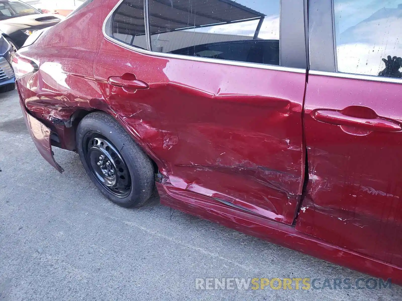 9 Photograph of a damaged car 4T1B11HK4KU238295 TOYOTA CAMRY 2019