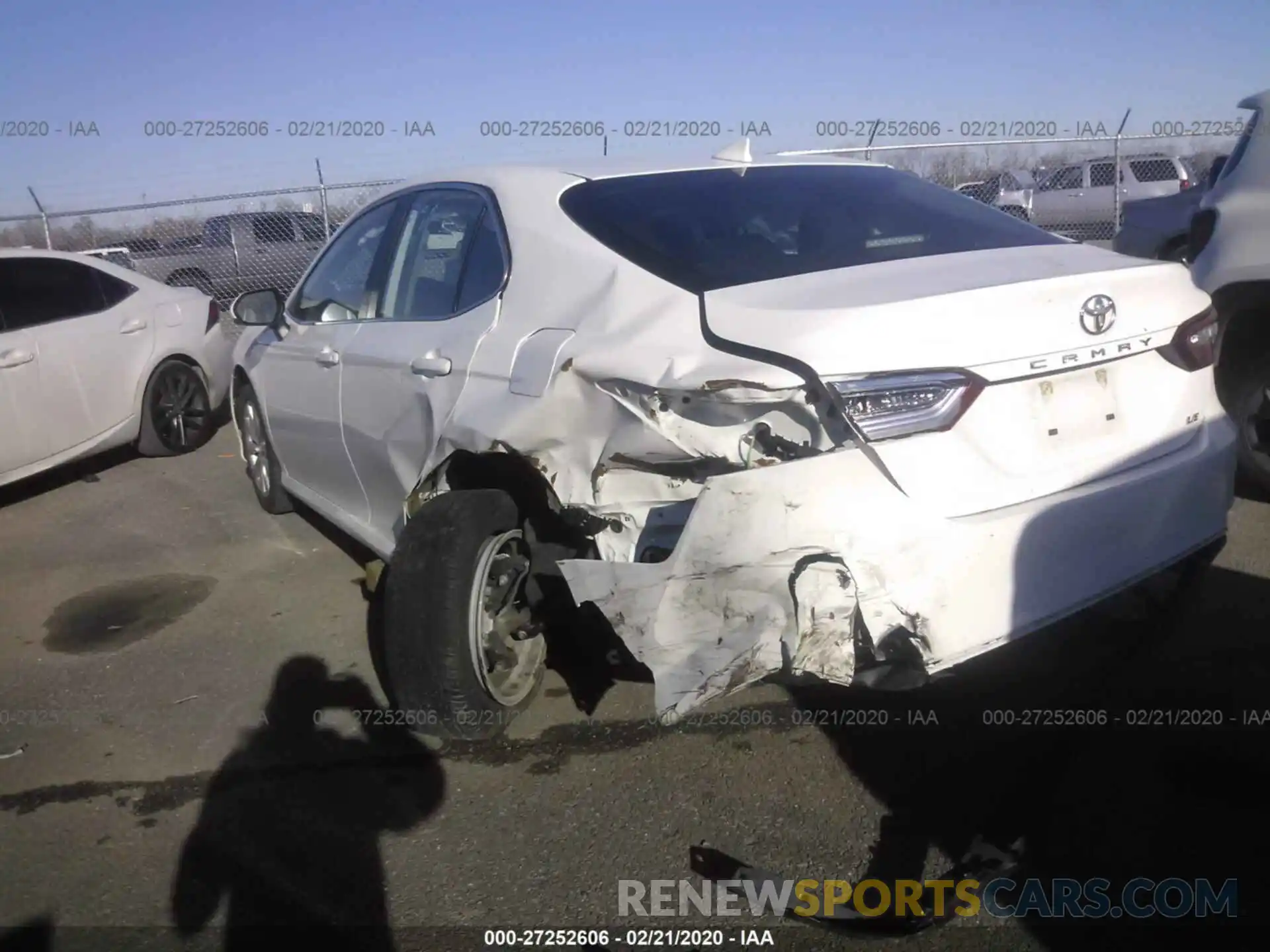 3 Photograph of a damaged car 4T1B11HK4KU241018 TOYOTA CAMRY 2019